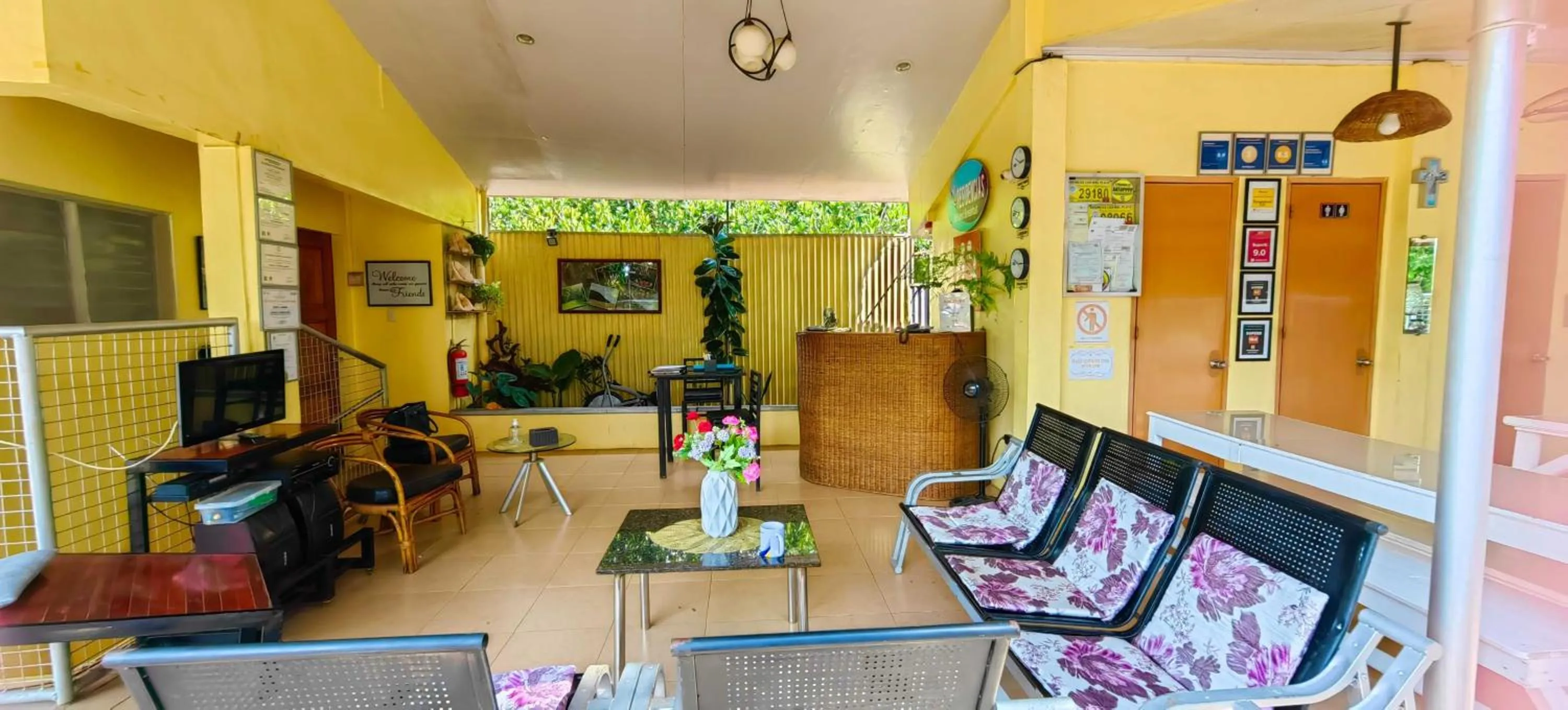 Lobby or reception in Las Residencias Bed and Breakfast