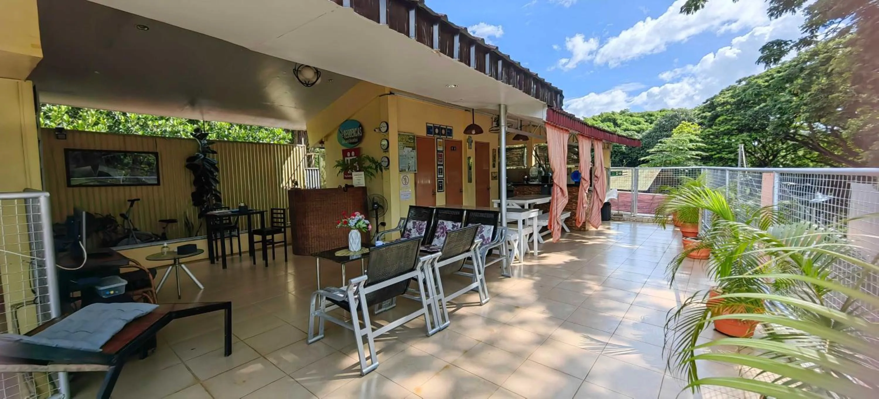 Facade/entrance in Las Residencias Bed and Breakfast