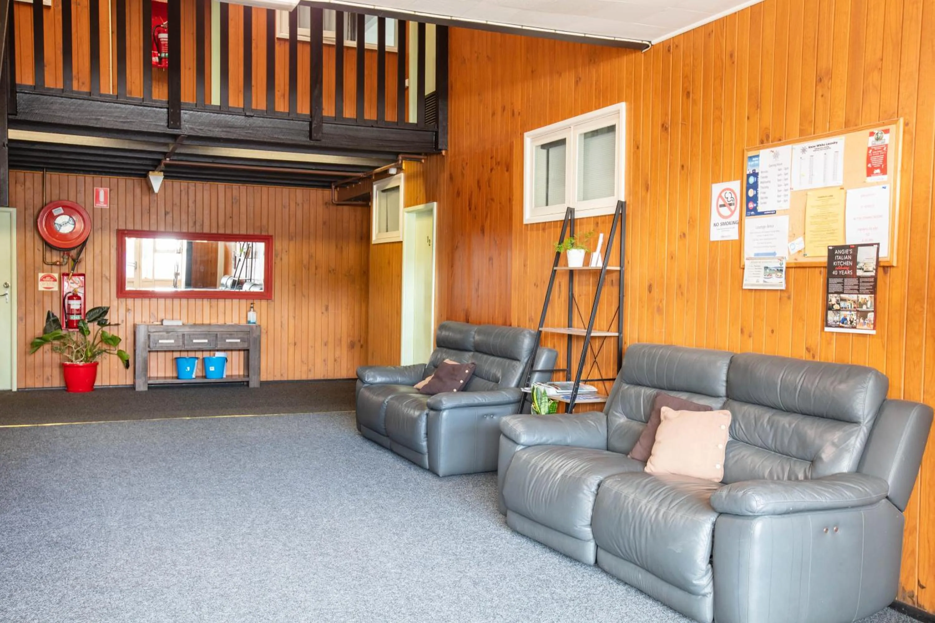 Property building in Kookaburra Lodge