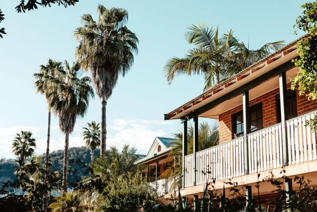 Property building in Wisemans Retreat