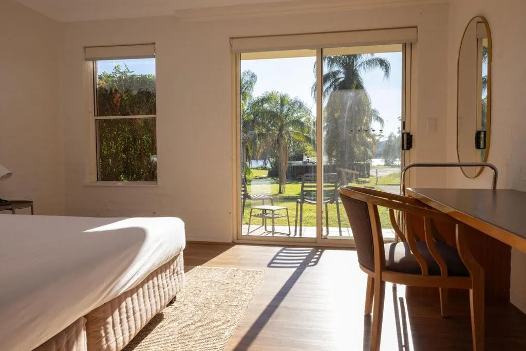 Photo of the whole room in Wisemans Retreat