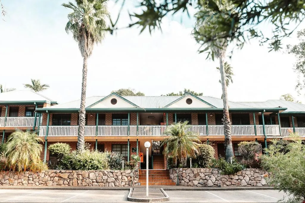 Property building in Wisemans Retreat
