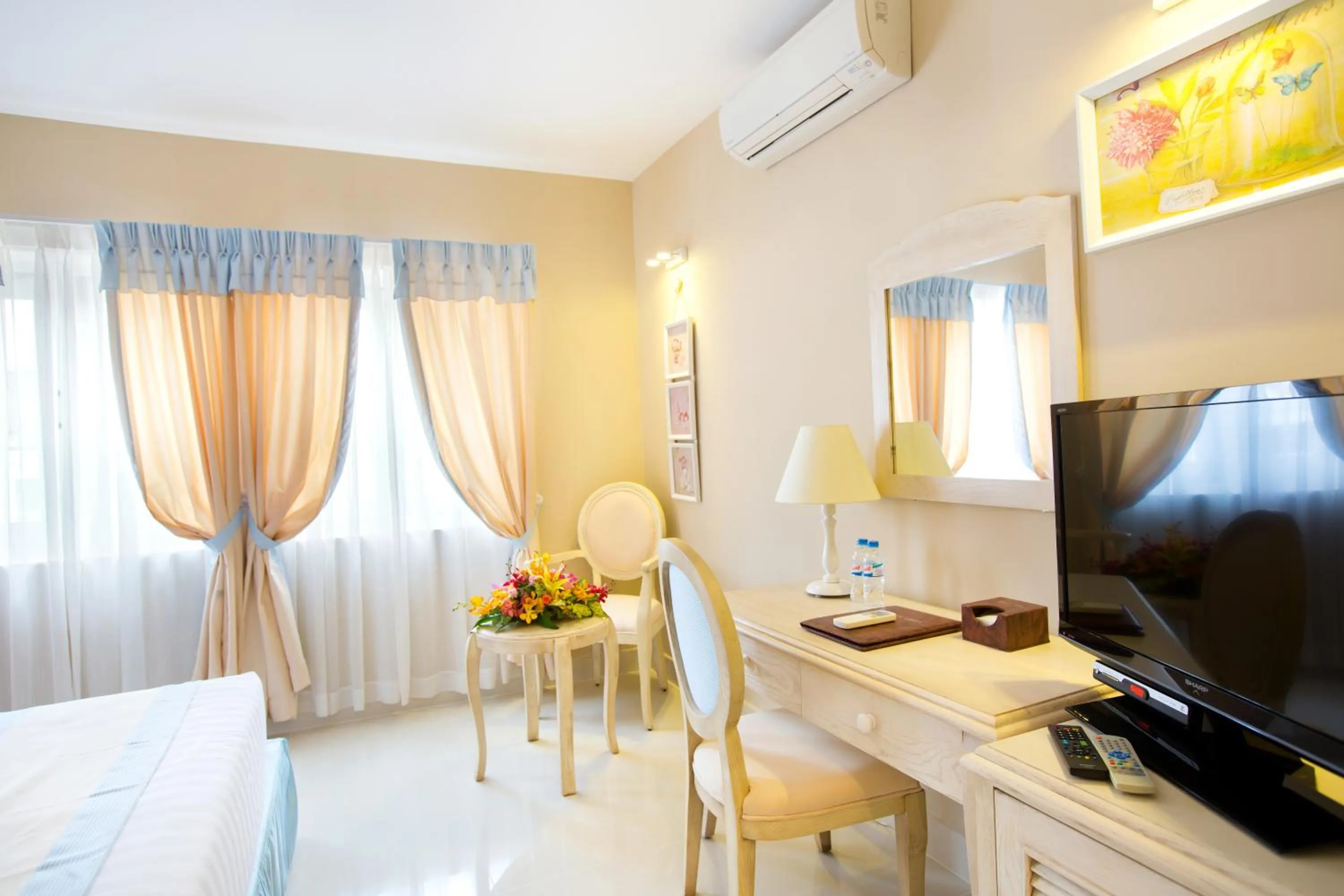 Area and facilities, Bed in Hotel L'Odéon Phu My Hung