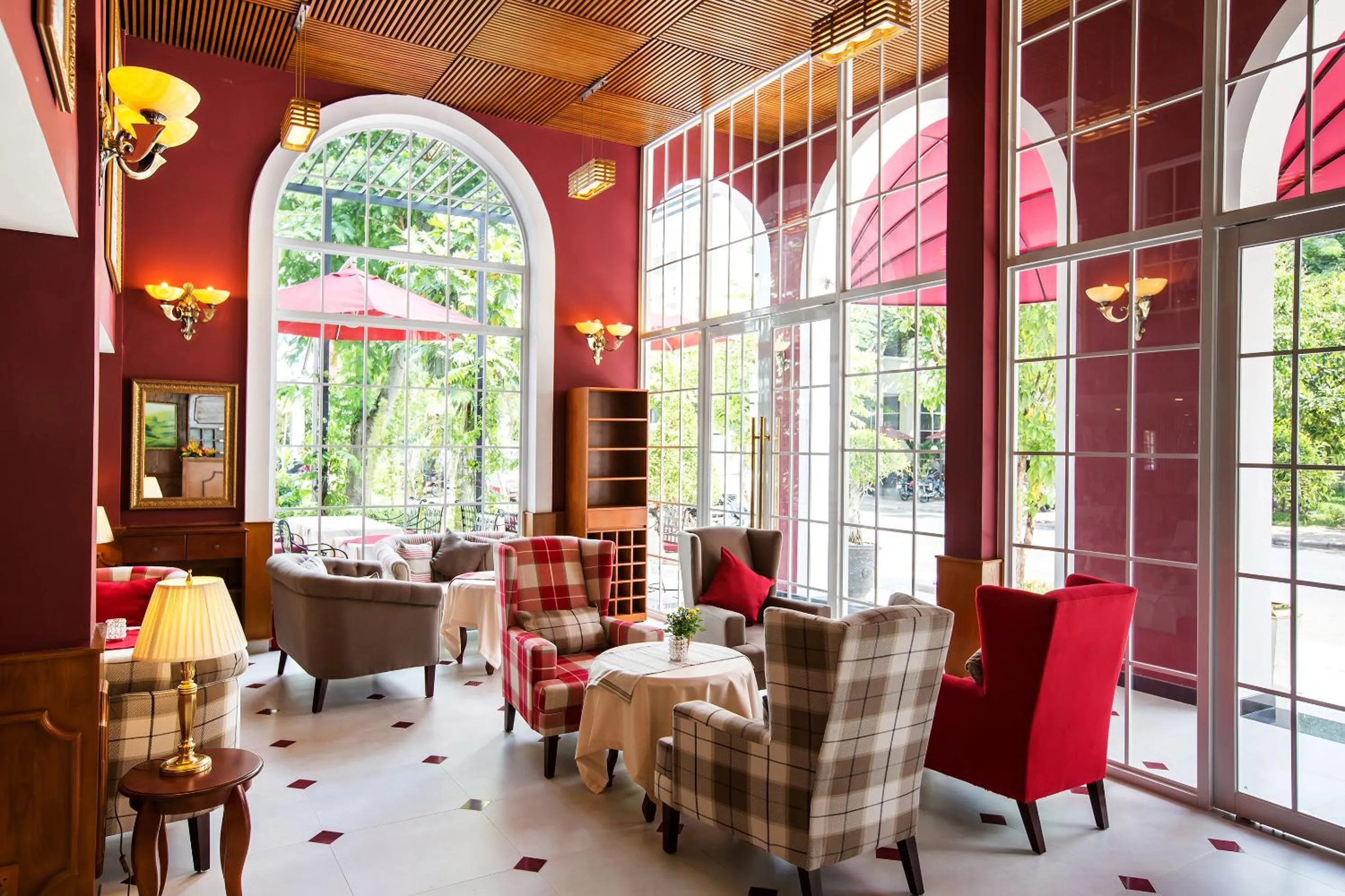 Lounge or bar in Hotel L'Odéon Phu My Hung