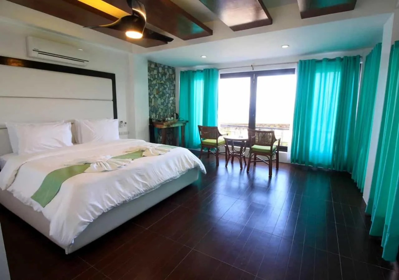 Photo of the whole room, Bed in Manarra Sea View Resort
