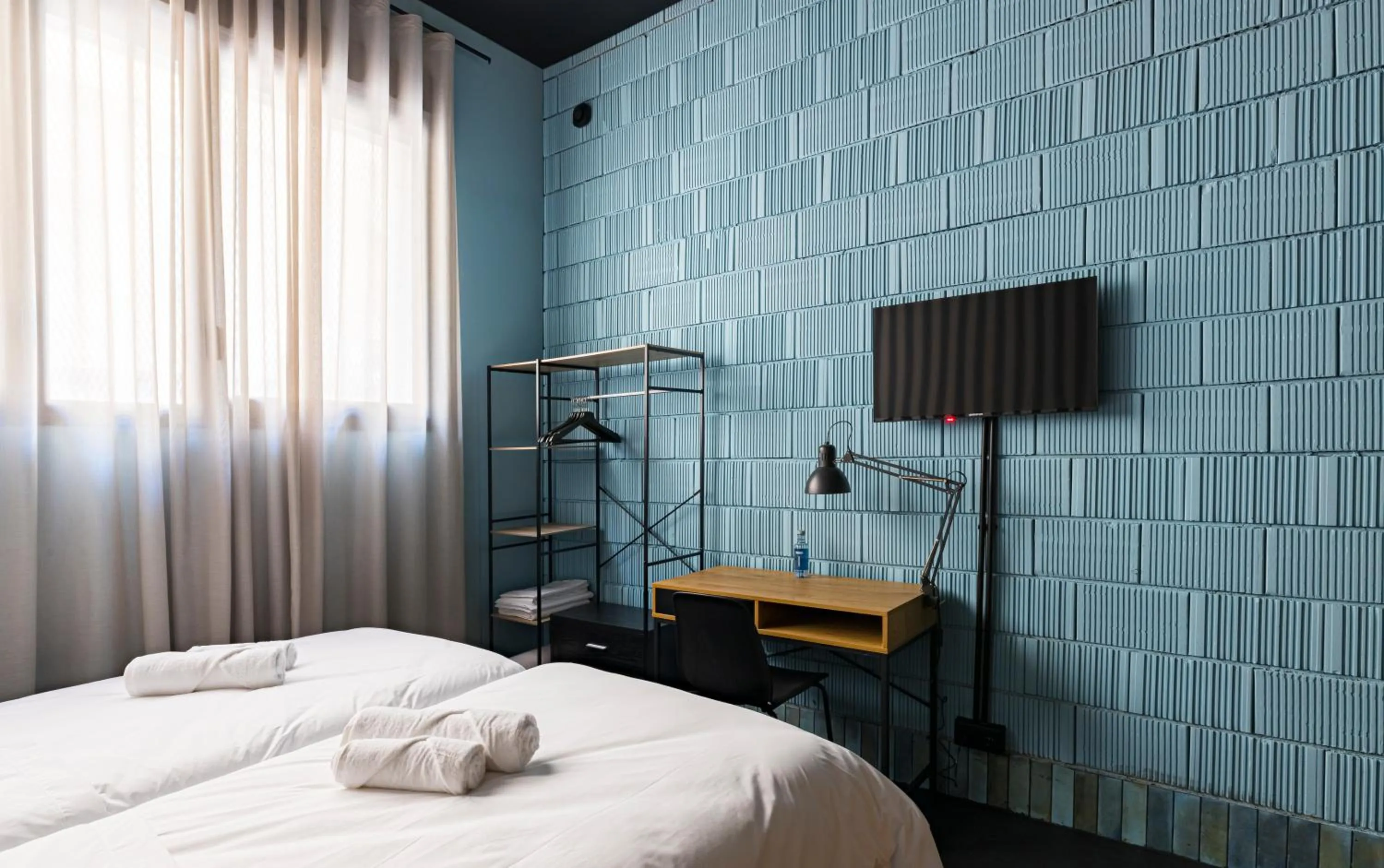 Photo of the whole room, Bed in Apartamentos HEY U