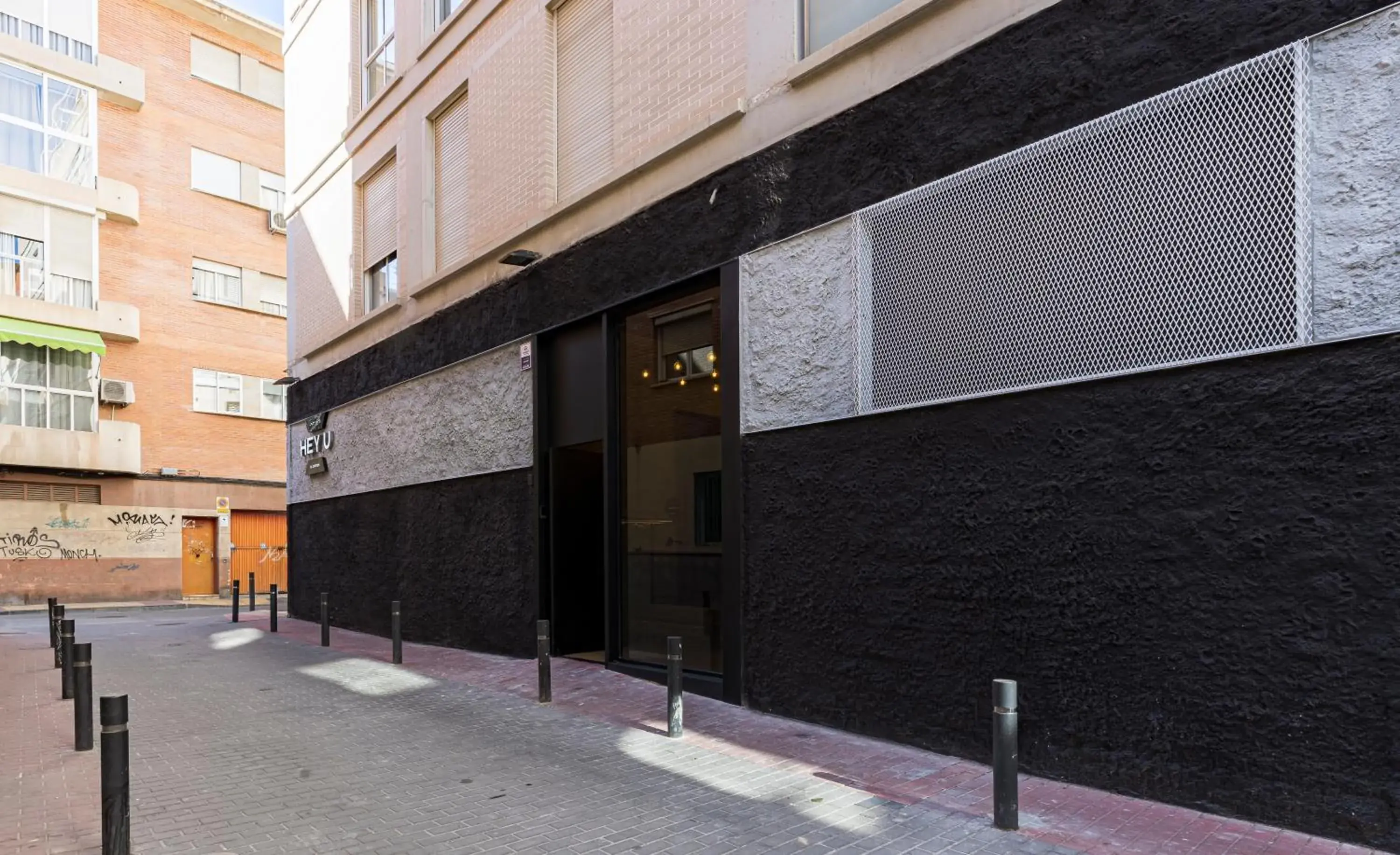 Property building in Apartamentos HEY U Property building in Apartamentos HEY U