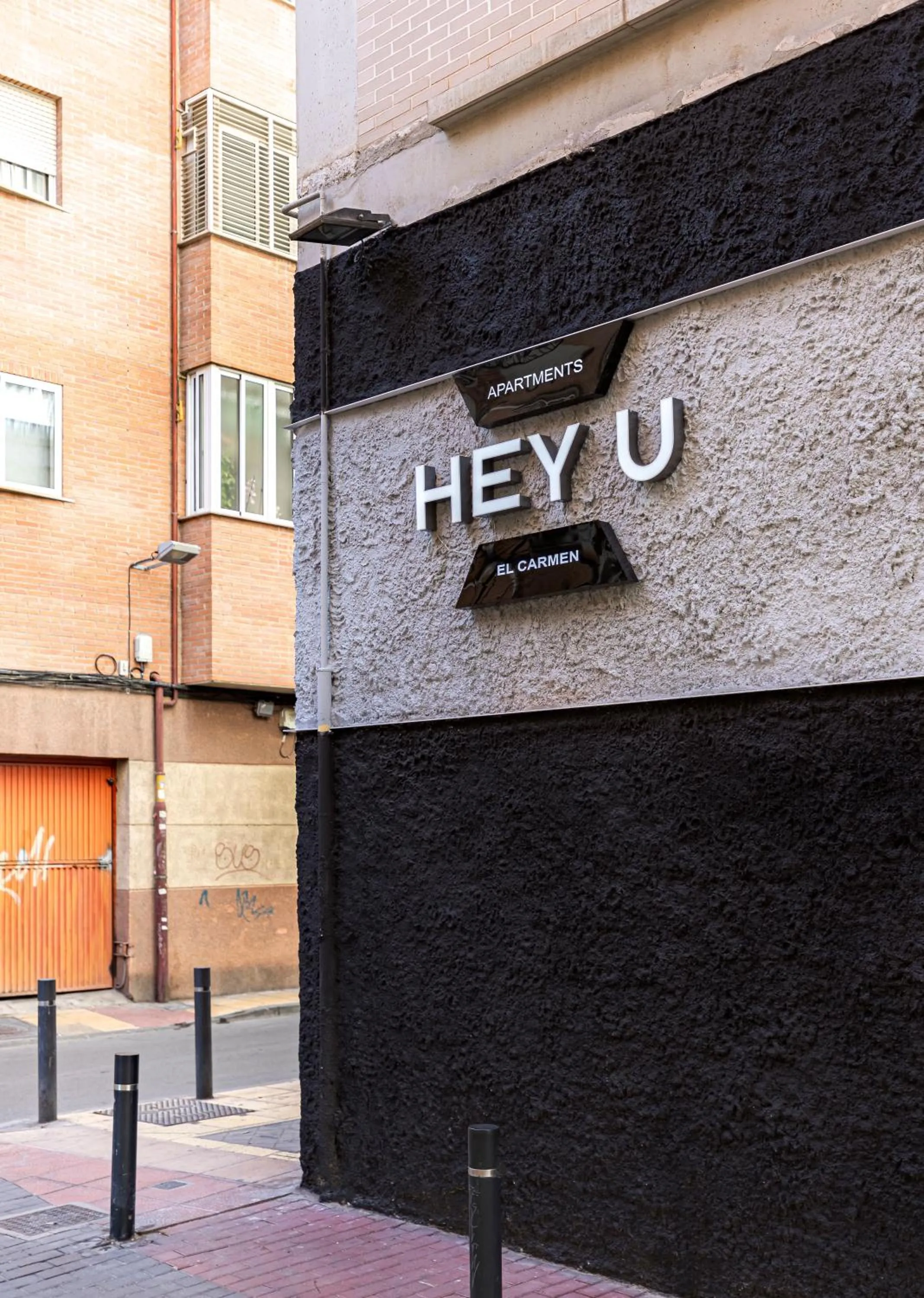 Property logo or sign in Apartamentos HEY U