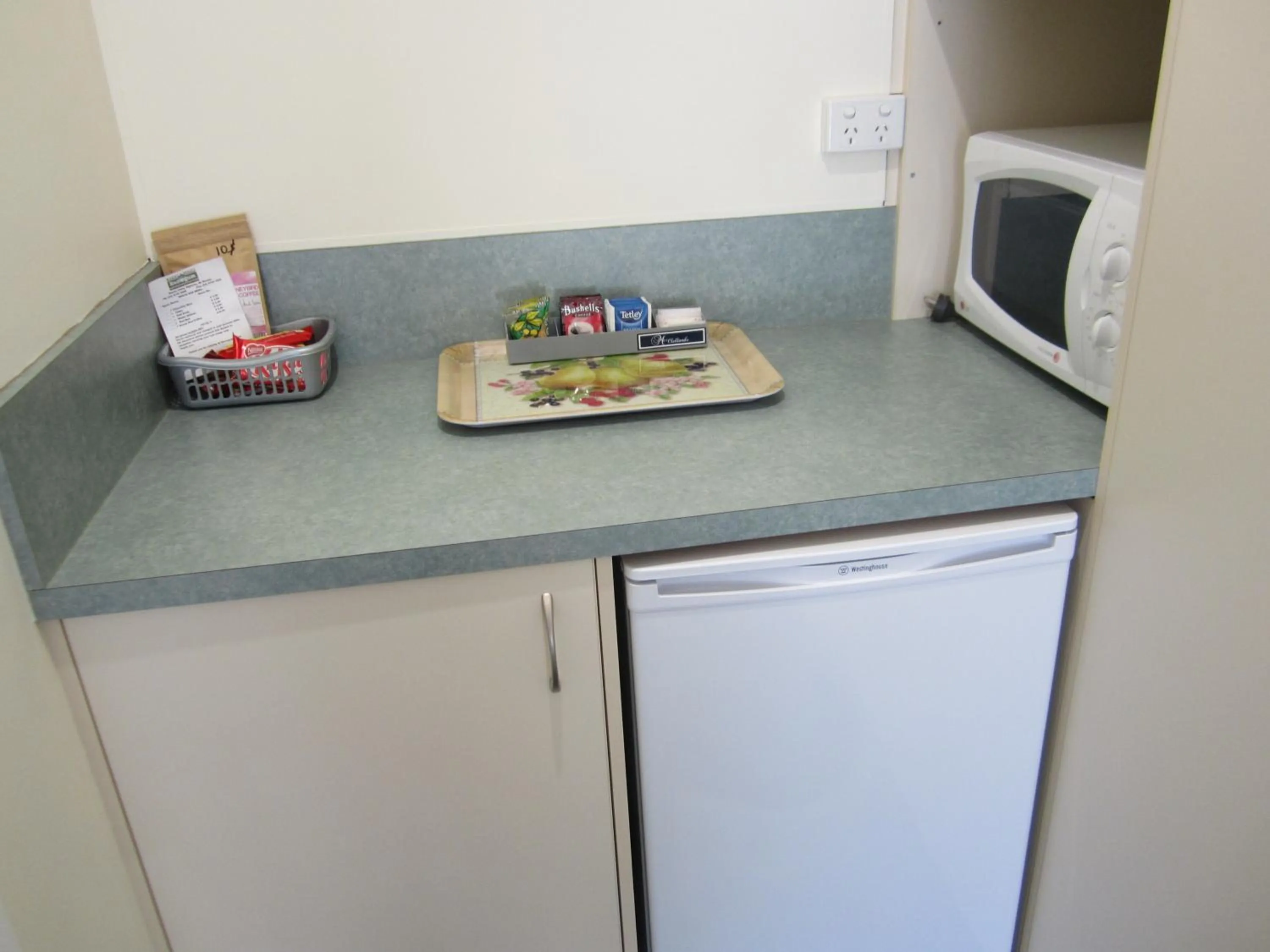 Coffee/tea facilities in Snowgum Motel
