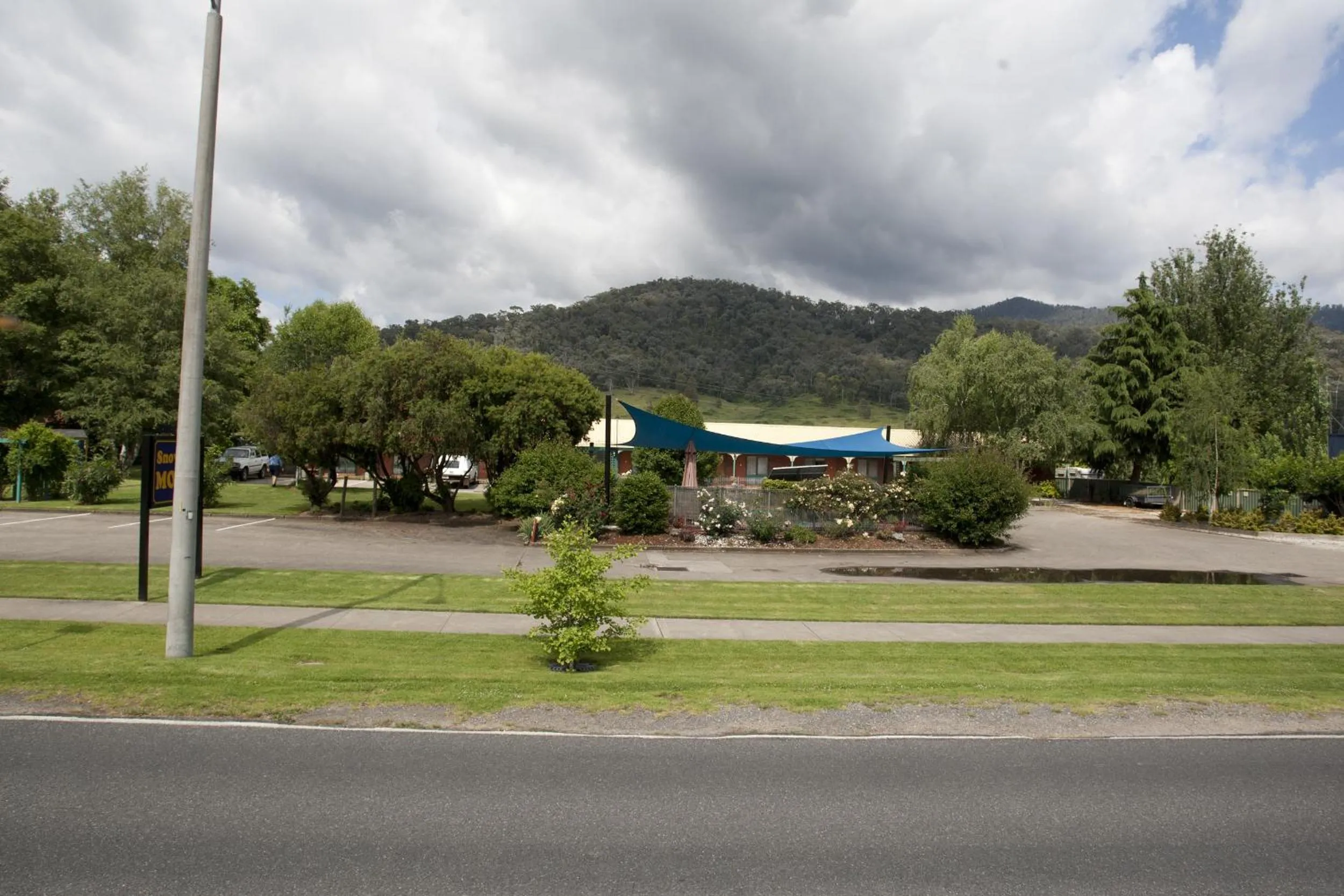 Property building in Snowgum Motel