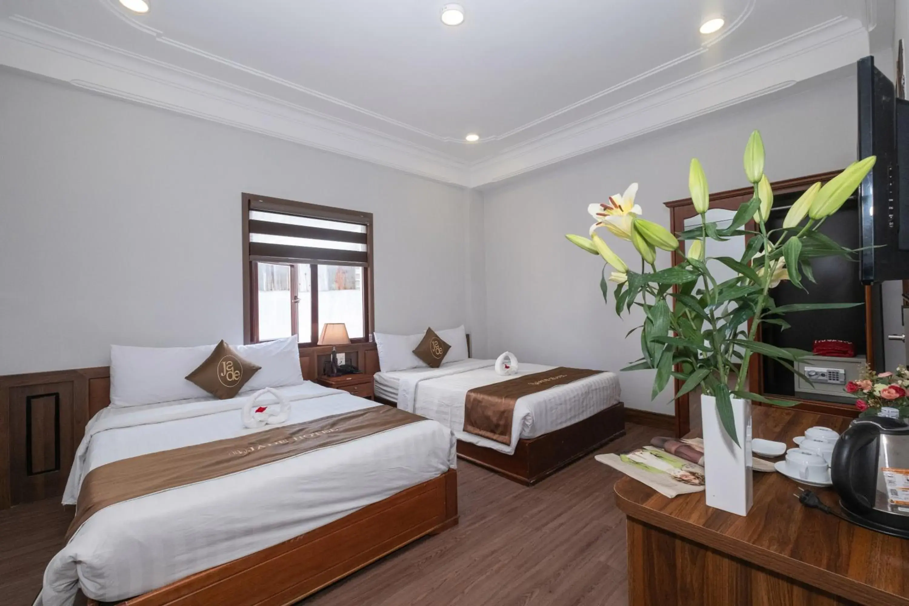 Bedroom, Bed in Jade Hotel Bedroom, Bed in Jade Hotel