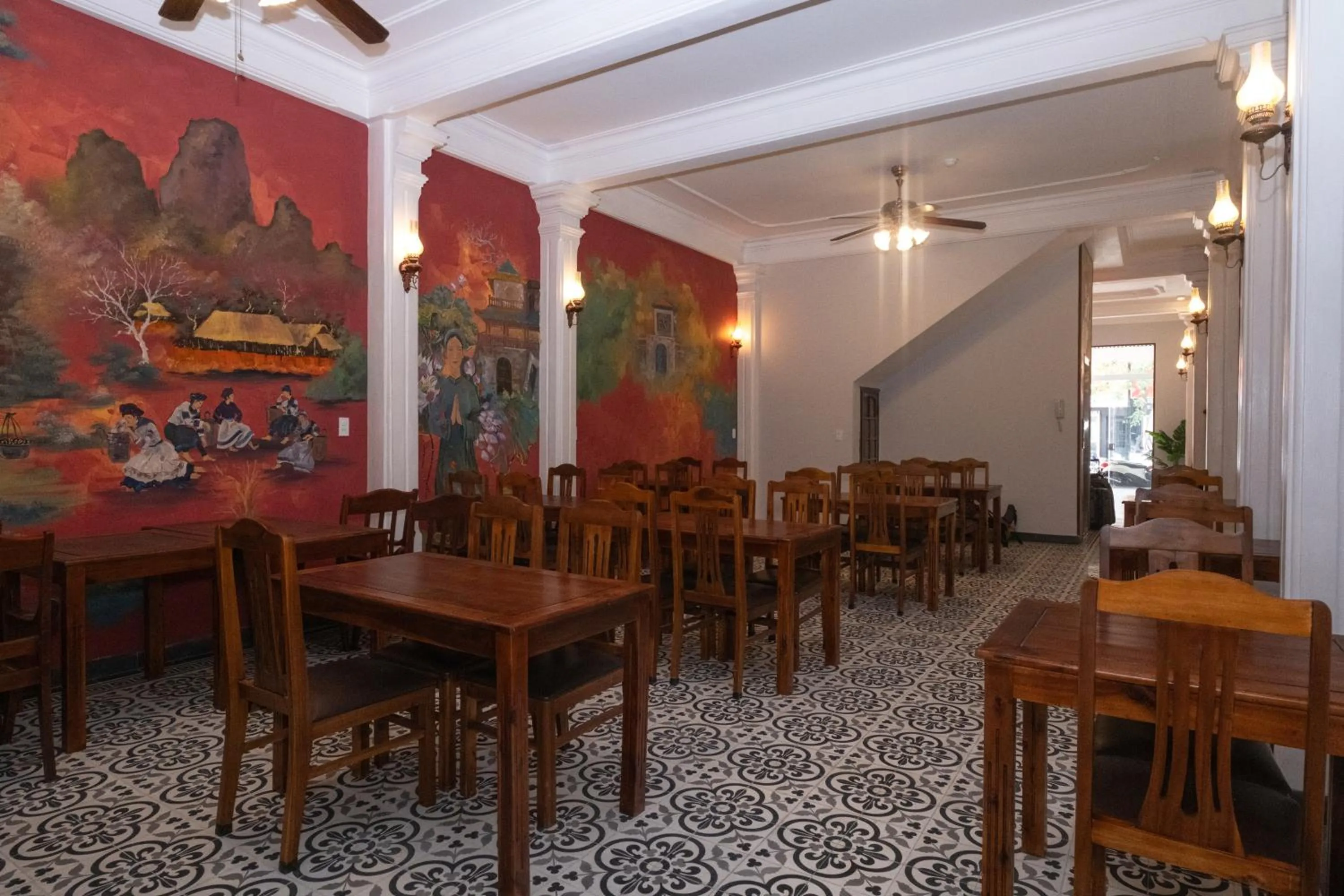 Restaurant/places to eat in Jade Hotel