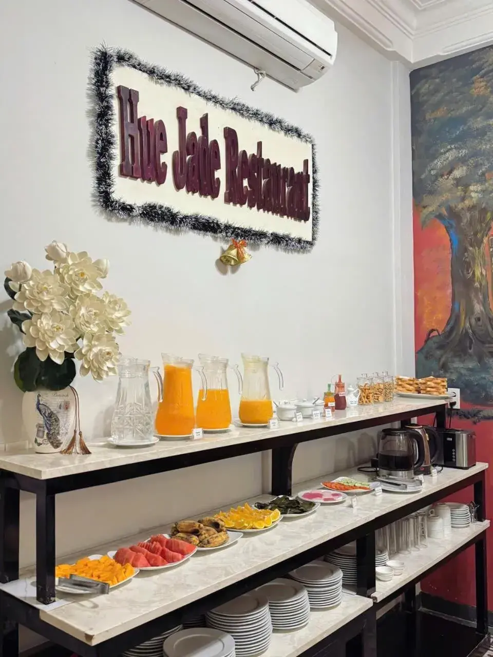 Food and drinks in Huế Jade Hotel Food and drinks in Huế Jade Hotel