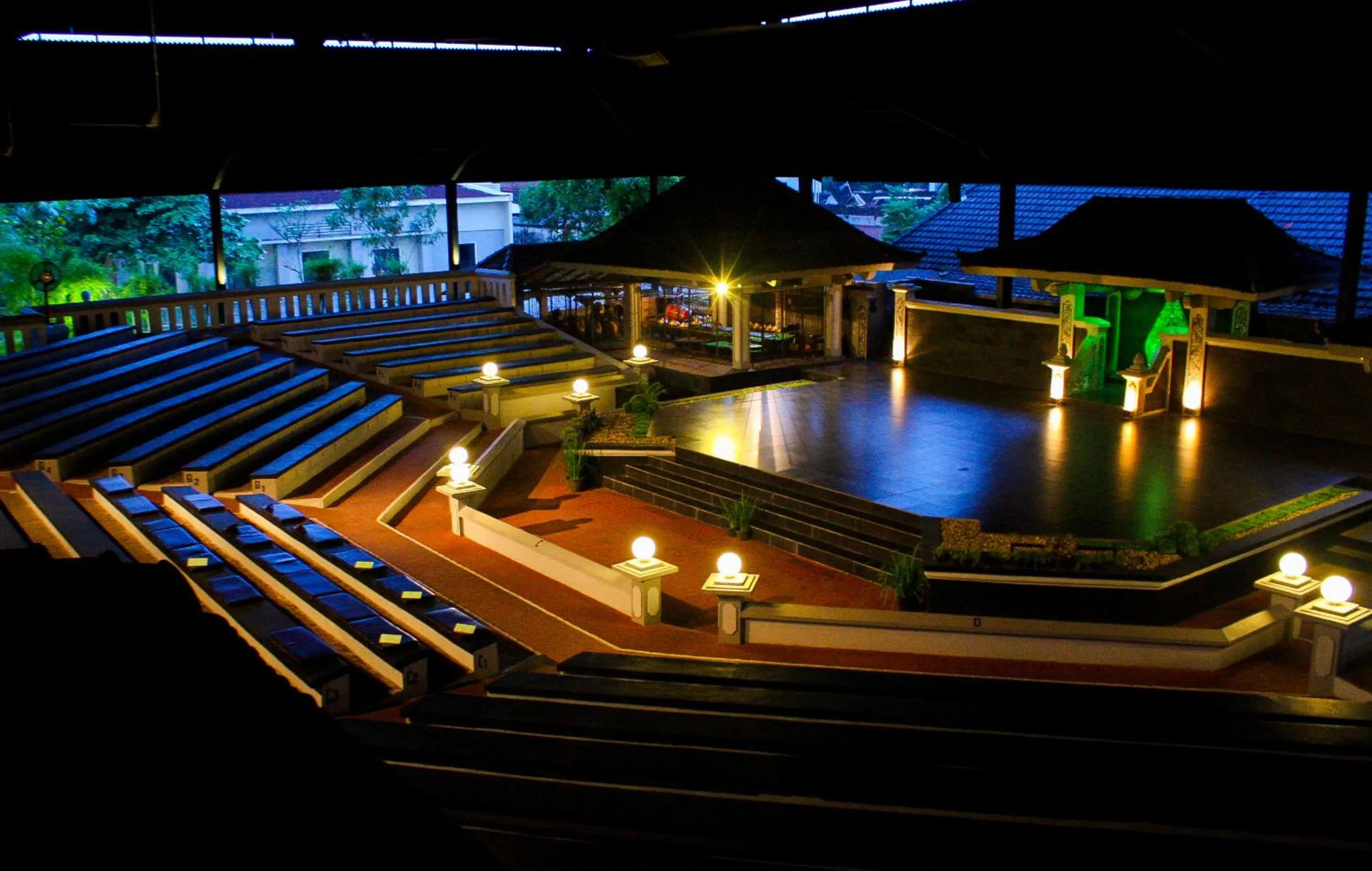 Evening entertainment in Tasneem Hotel Malioboro Yogyakarta