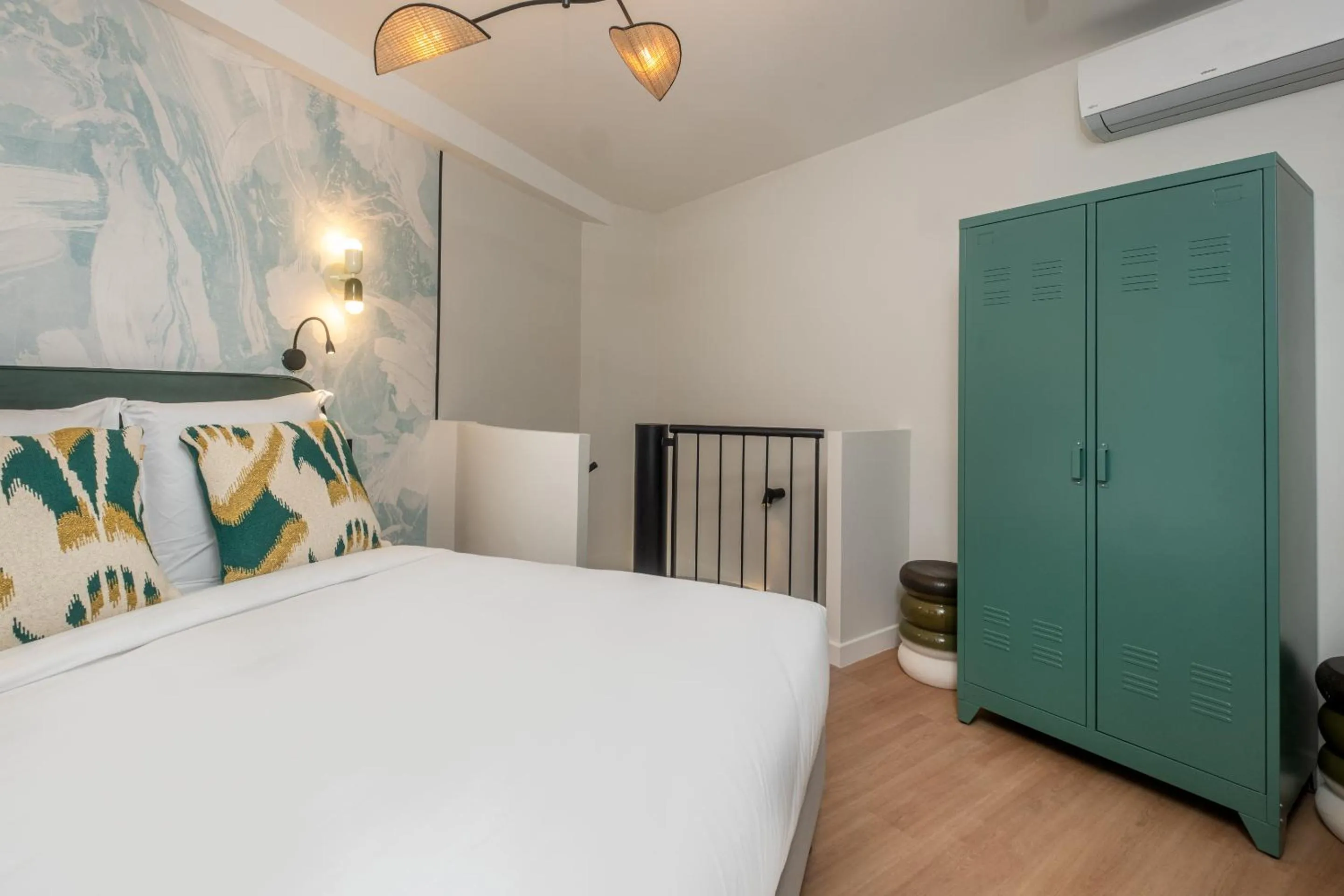 Bedroom, Bed in Montmartre Paris Suite