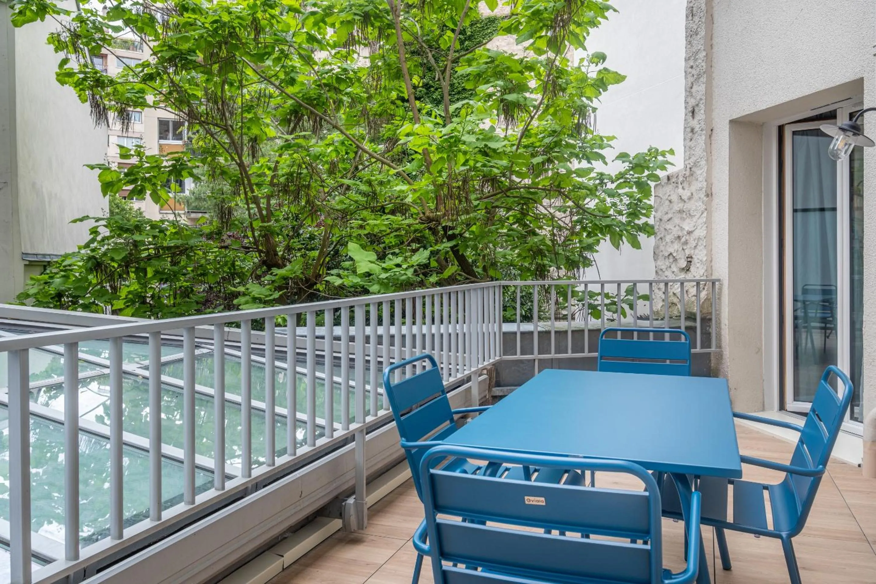 Patio in Montmartre Paris Suite