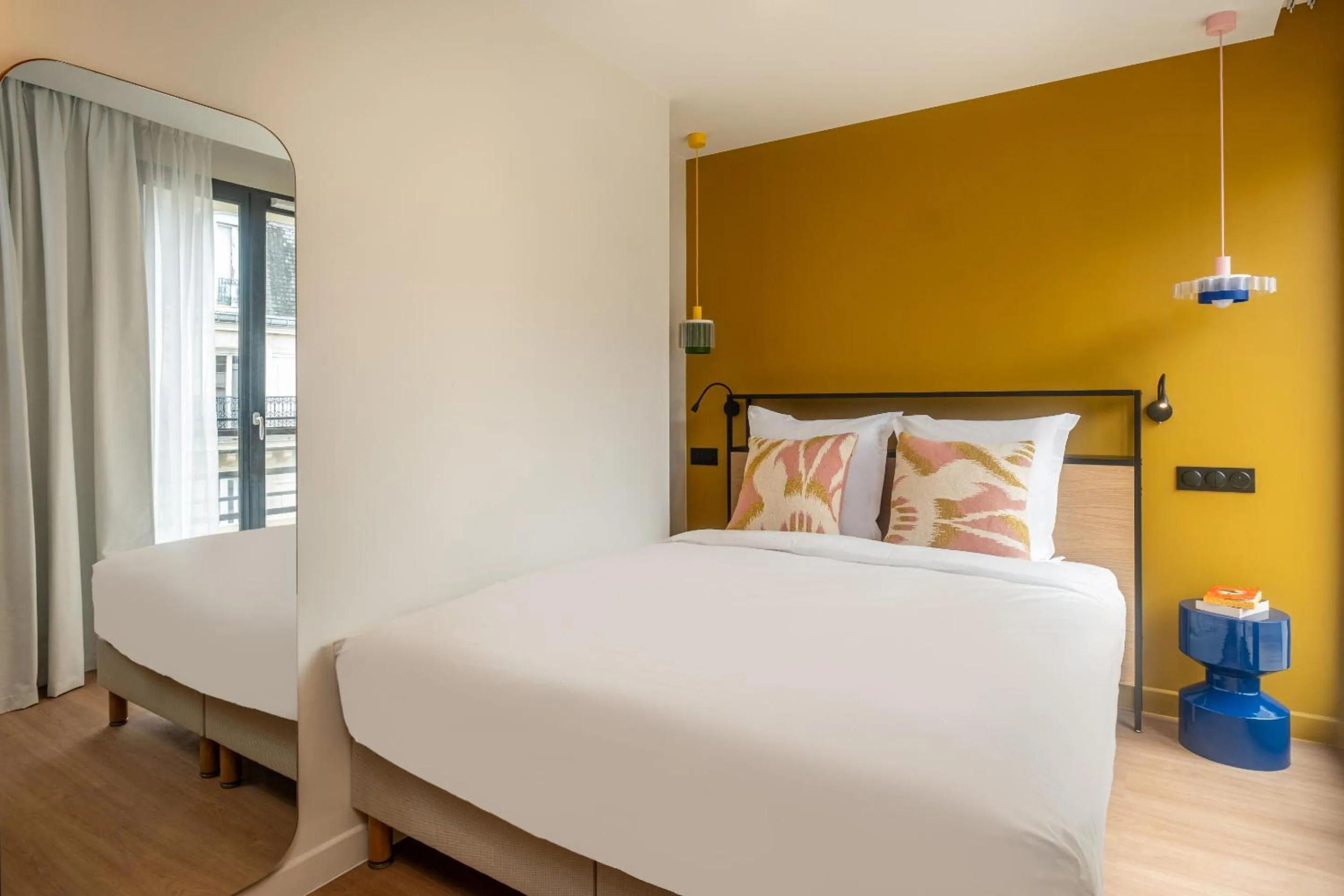 Bedroom, Bed in Montmartre Paris Suite
