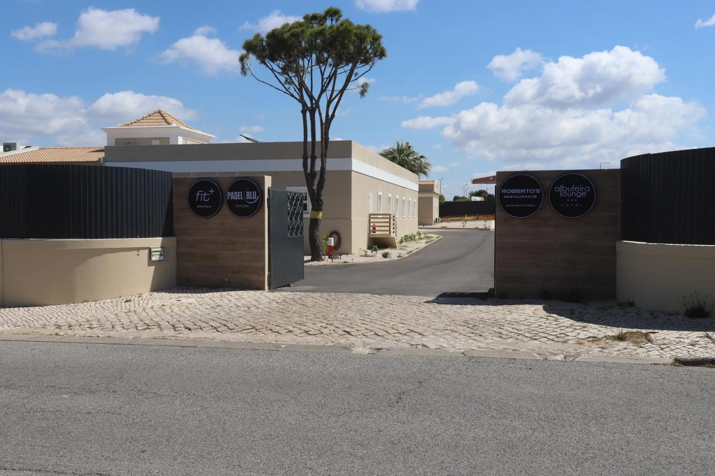 Property building in Albufeira Lounge Hotel