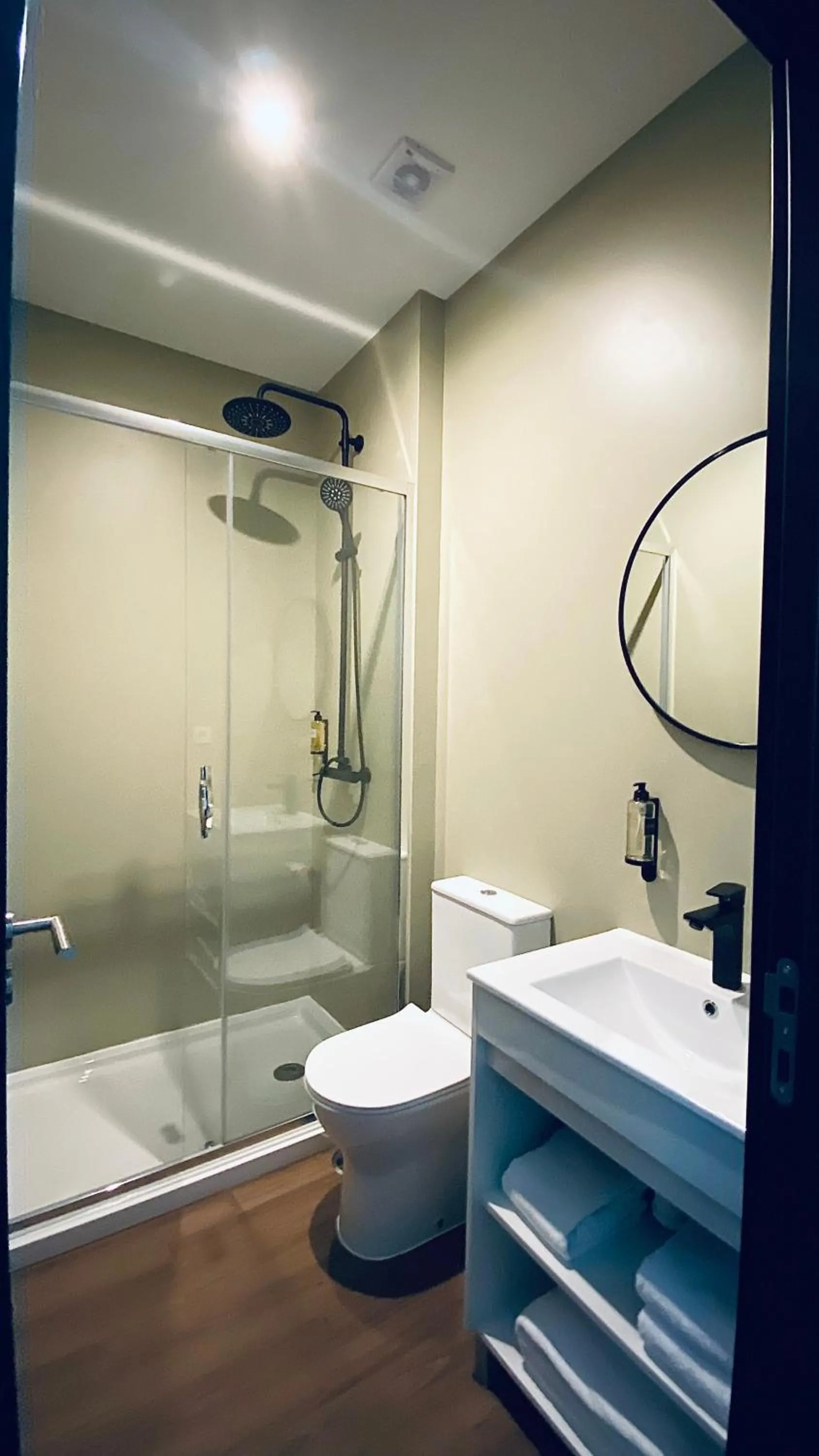 Toilet in Albufeira Lounge Hotel