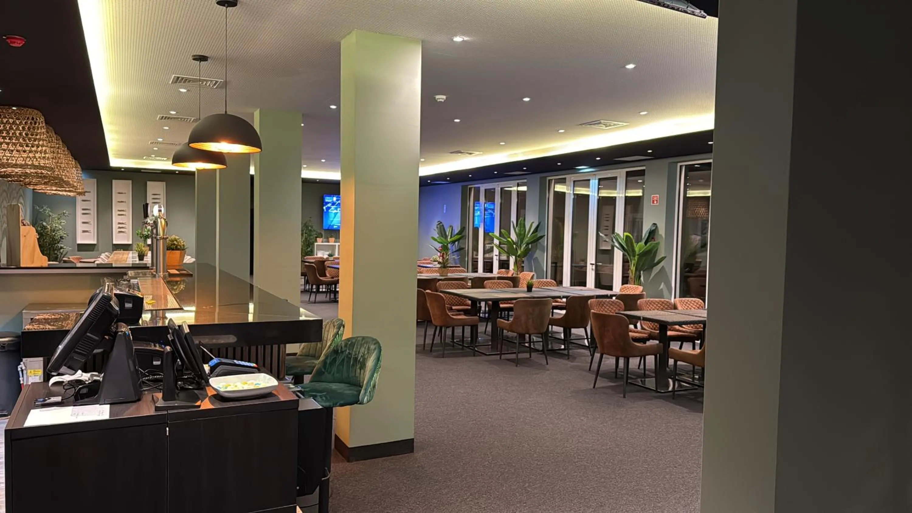 Restaurant/places to eat in Albufeira Lounge Hotel