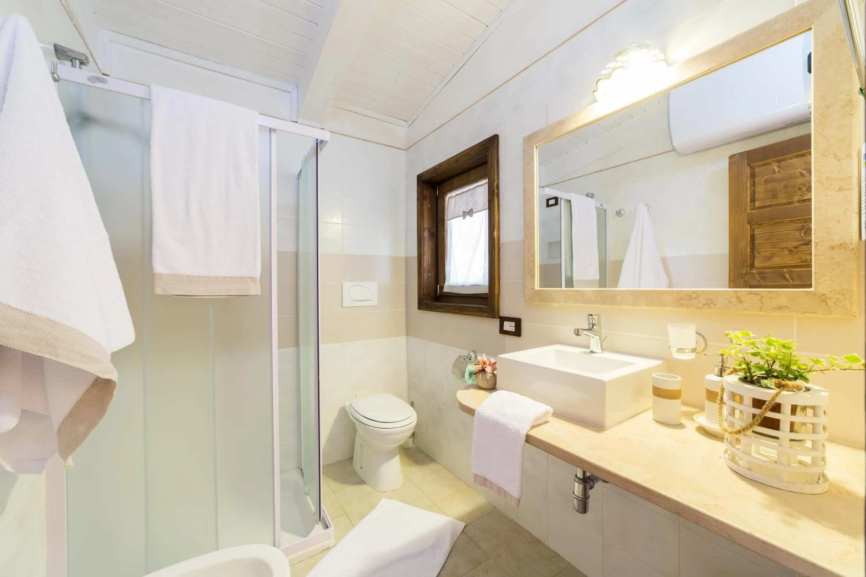 Toilet in Tenuta del Barco WineRestaurant and Hospitality