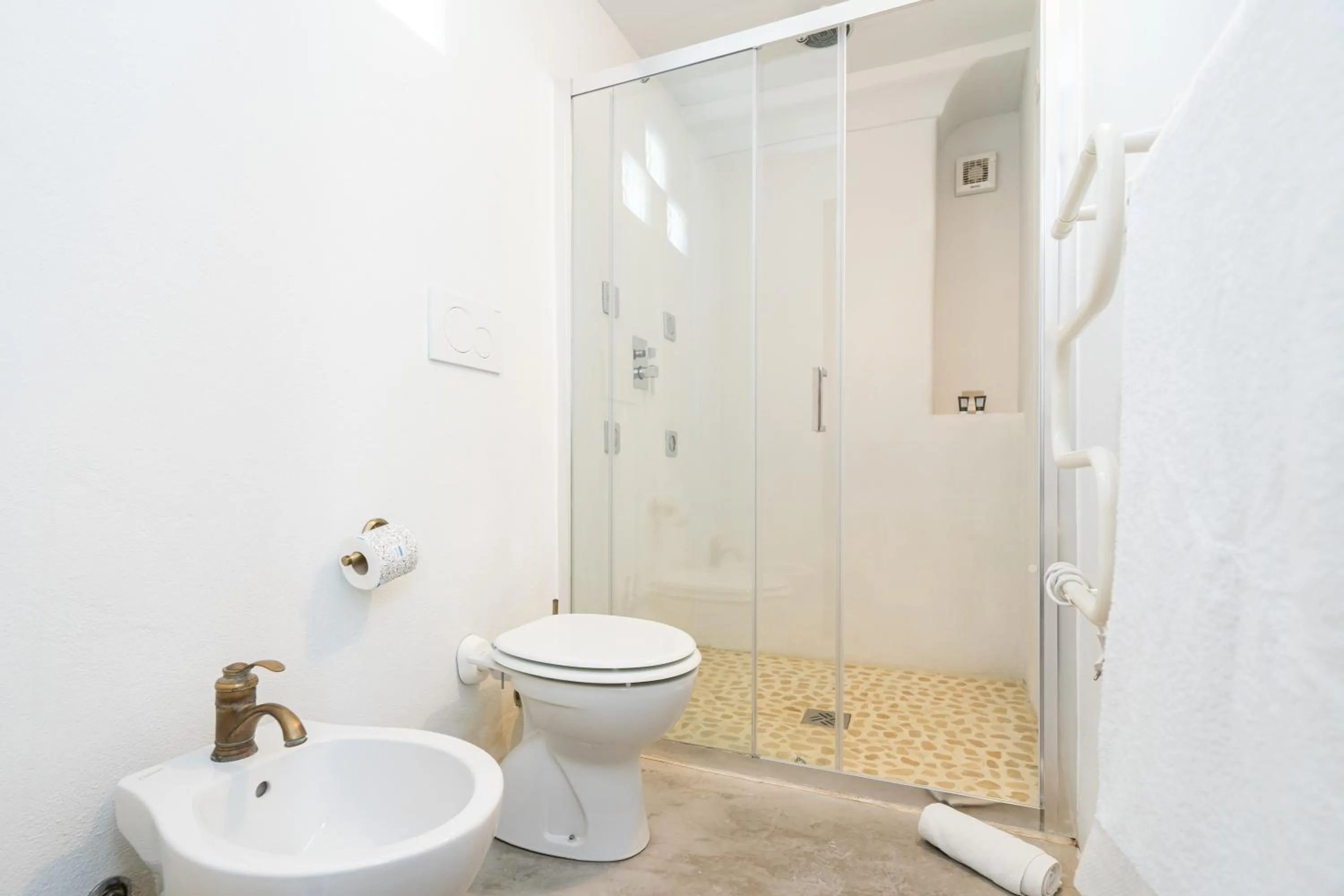 Shower in Tenuta del Barco WineRestaurant and Hospitality