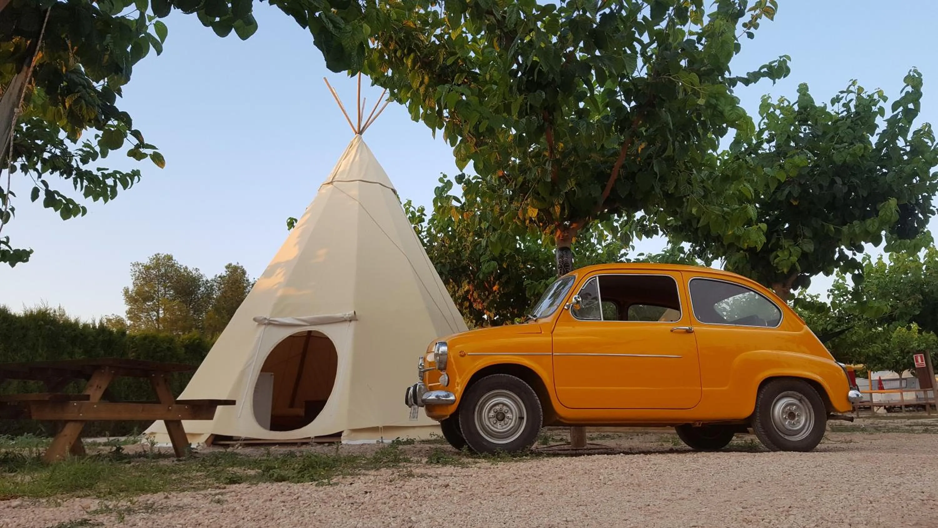 Teepee Americano  in Camping El Roble