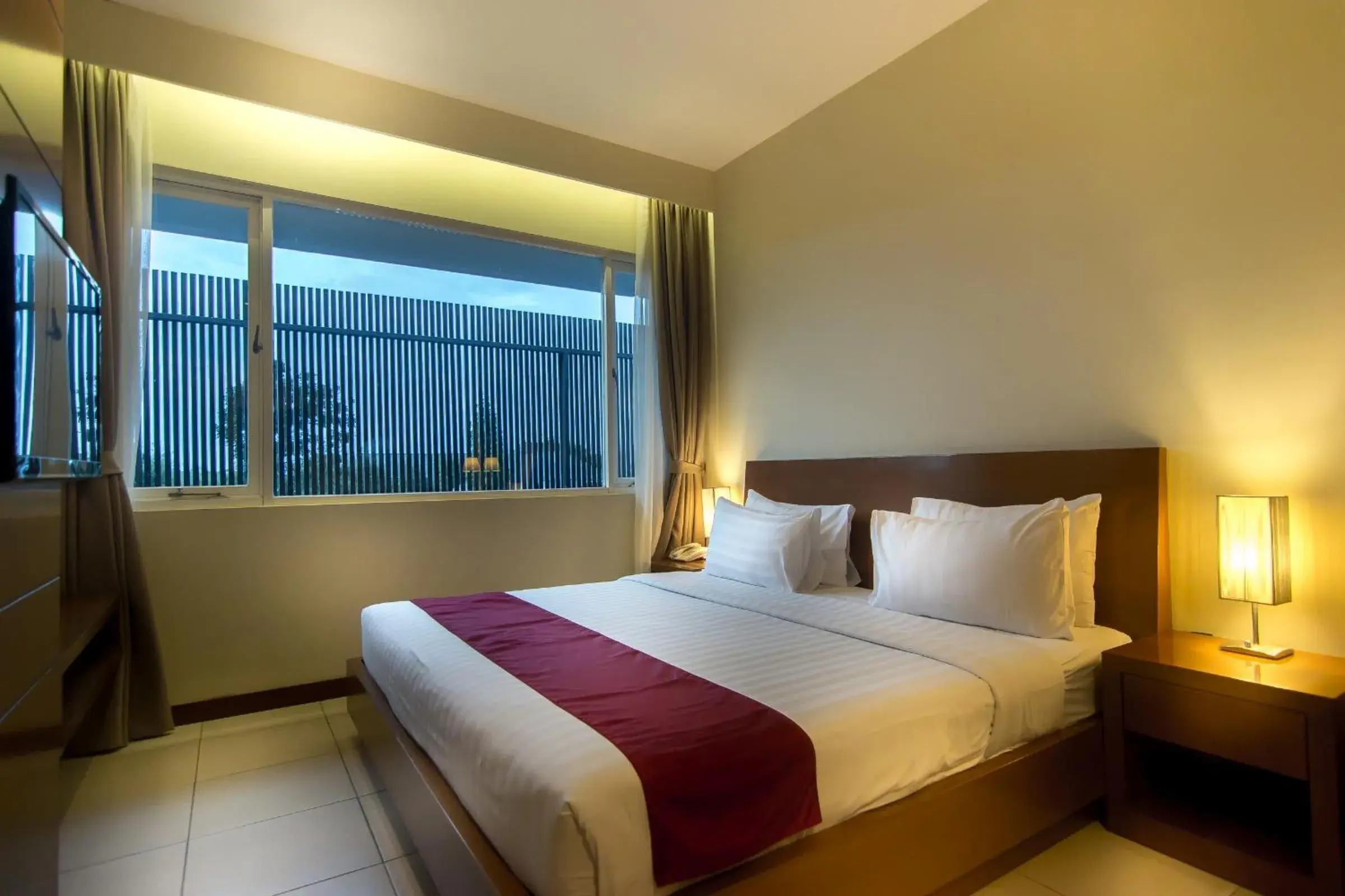 Bathroom, Bed in Seminyak Square Hotel And Villas Bathroom, Bed in Seminyak Square Hotel And Villas