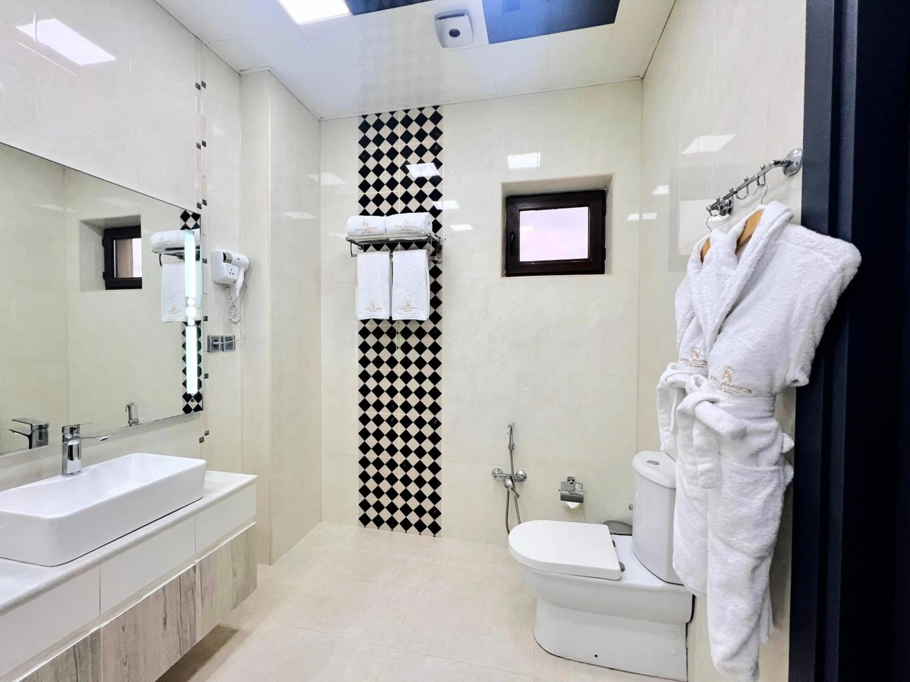 Bathroom in Royal Mansion Hotel