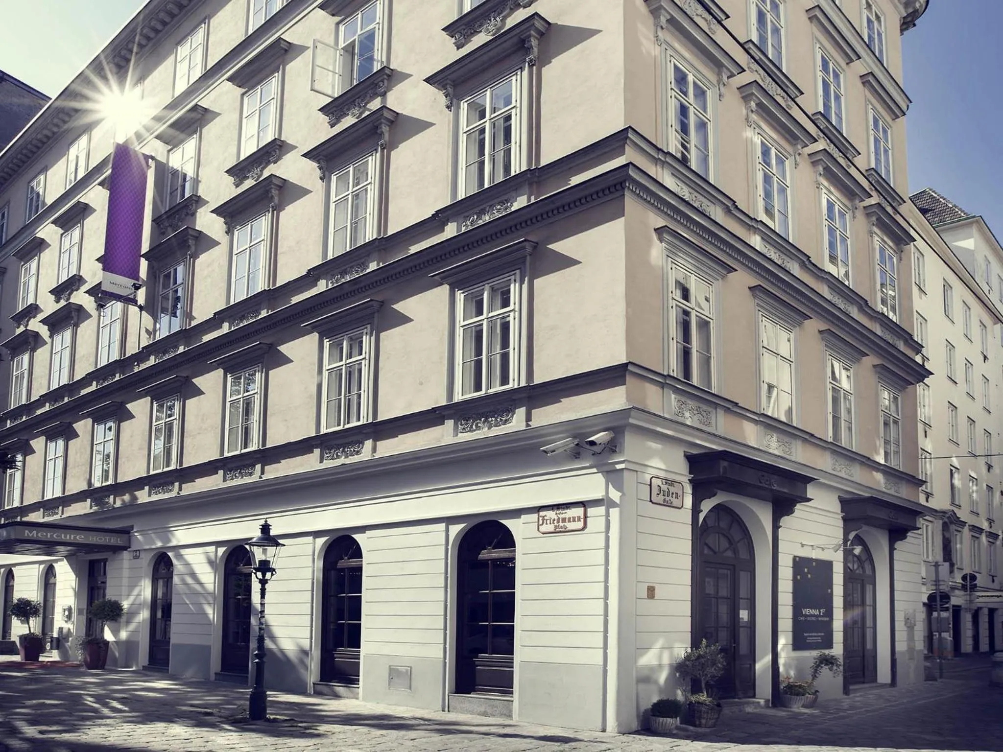 Property building in Mercure Vienna First