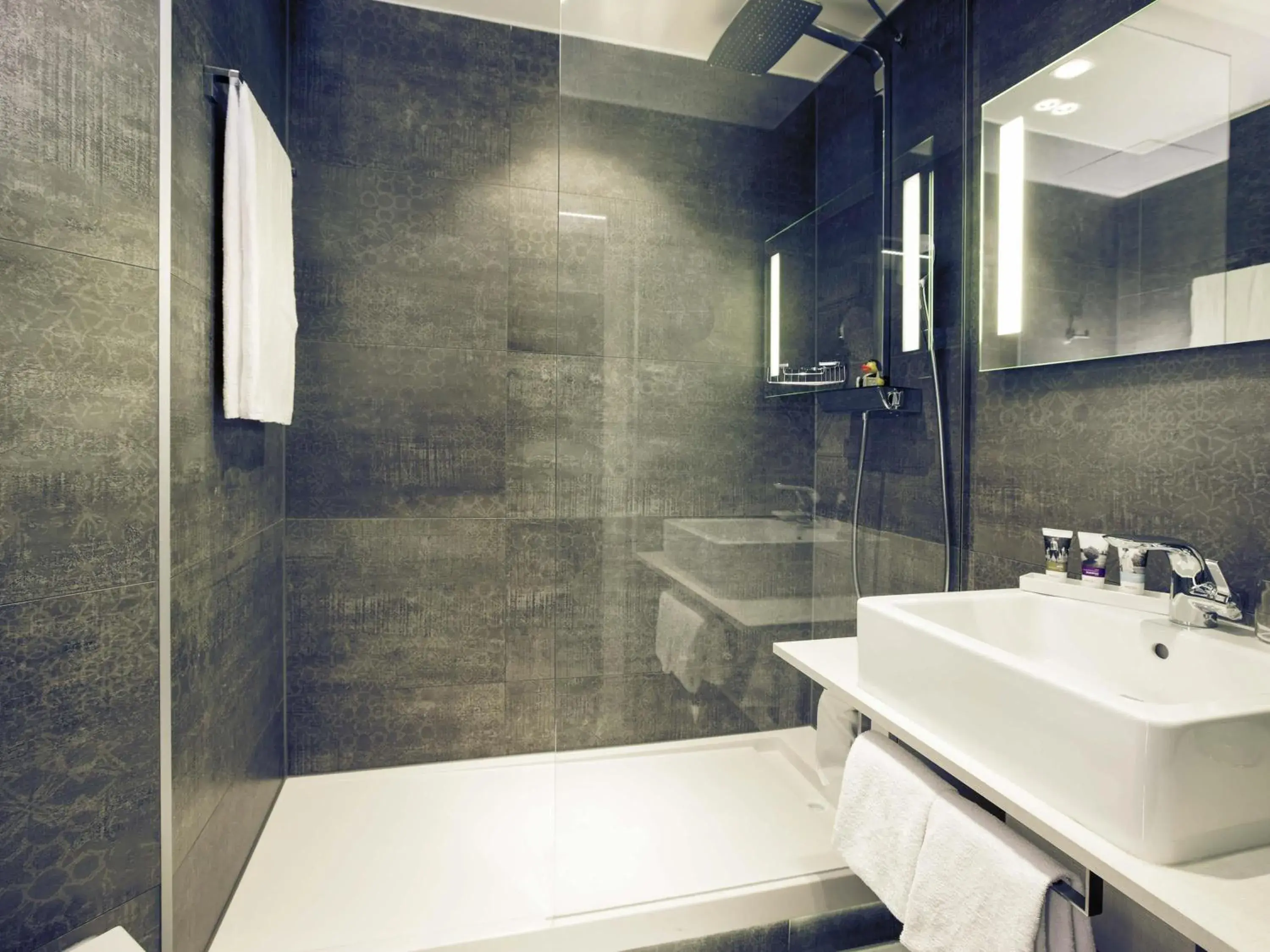 Bedroom in Mercure Vienna First Bedroom in Mercure Vienna First