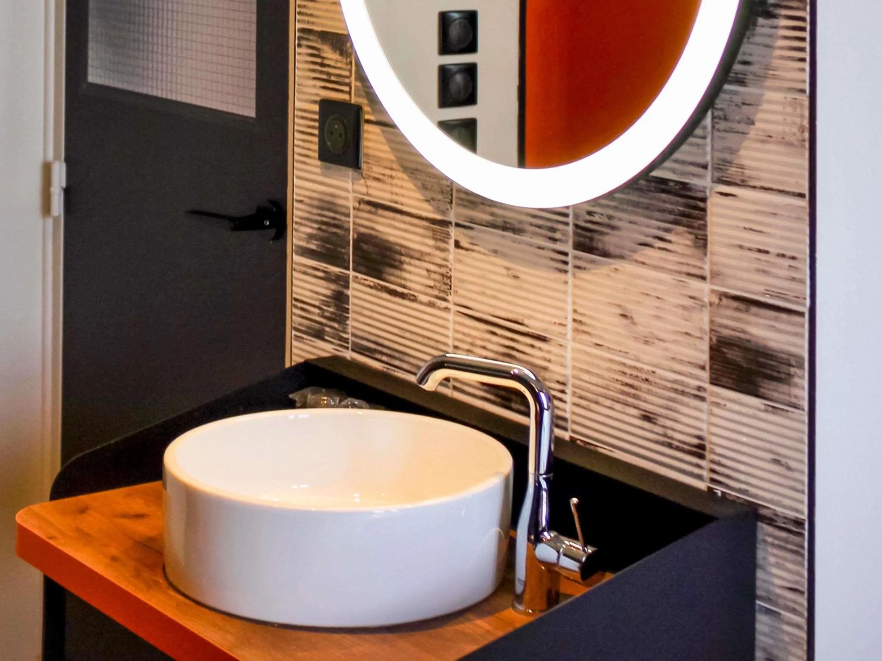 Bedroom in Ibis Styles Hotel Paris Gare de Lyon Bastille