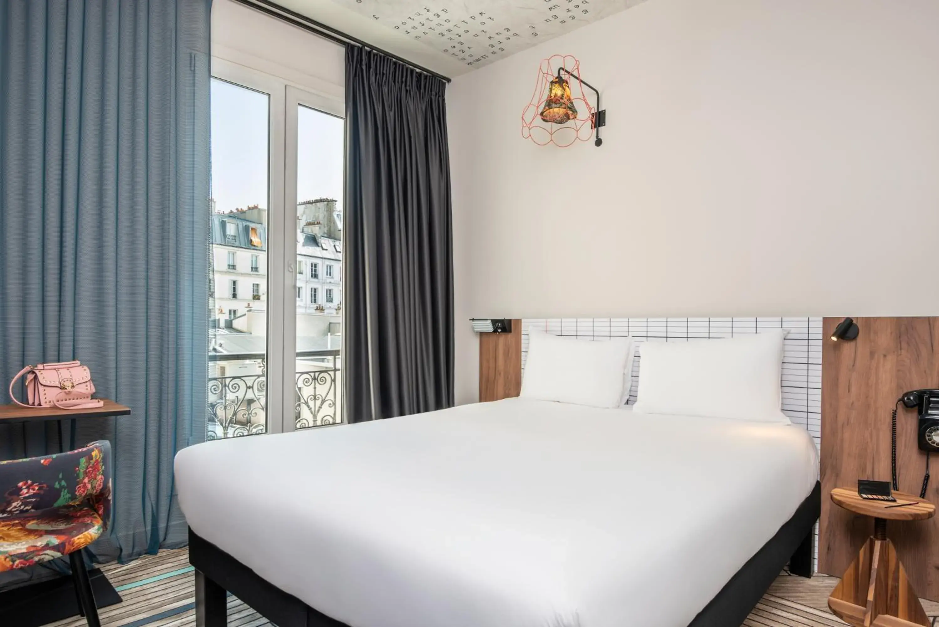 Bedroom, Bed in Ibis Styles Hotel Paris Gare de Lyon Bastille Bedroom, Bed in Ibis Styles Hotel Paris Gare de Lyon Bastille