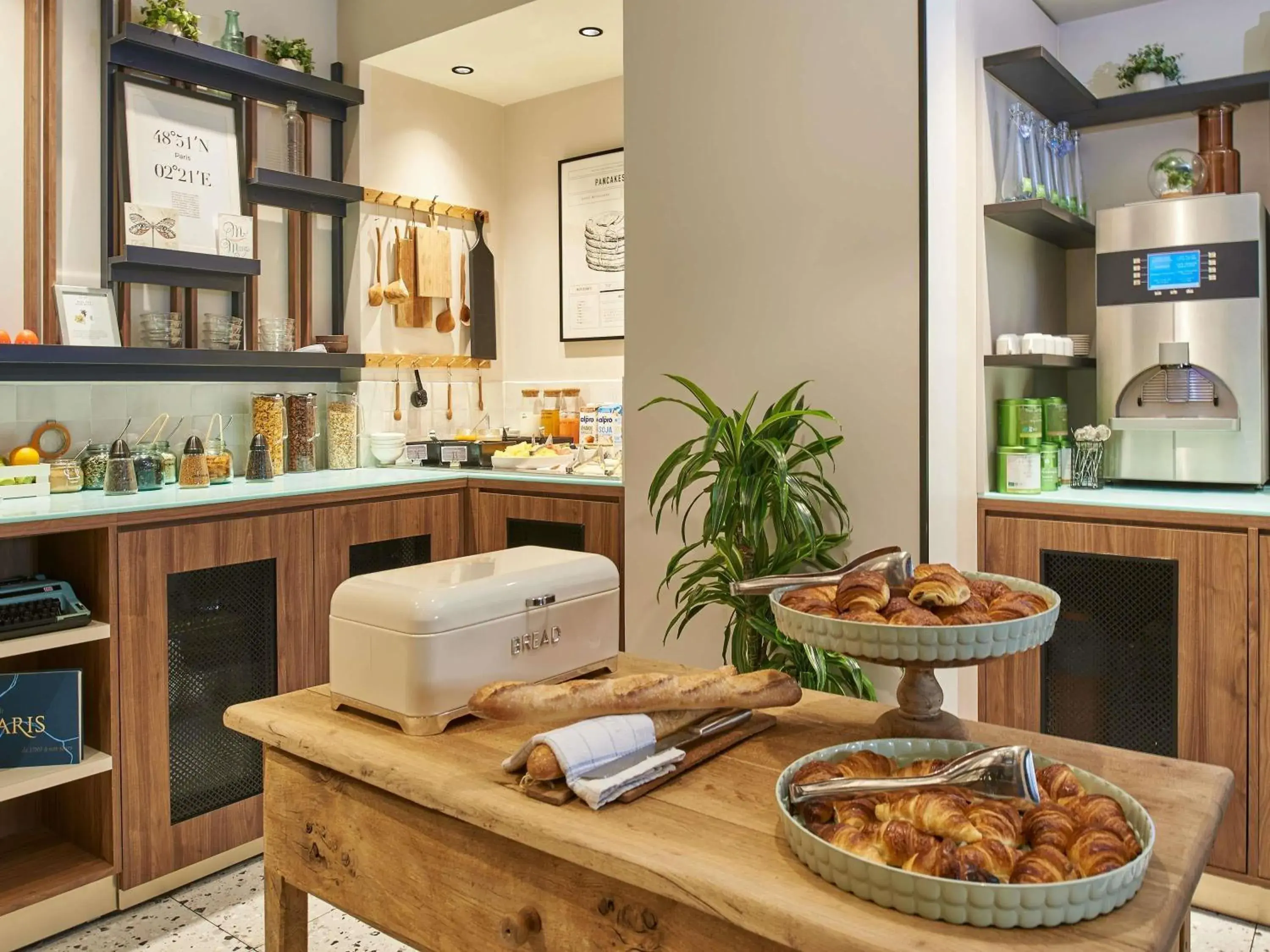 Breakfast in Ibis Styles Hotel Paris Gare de Lyon Bastille Breakfast in Ibis Styles Hotel Paris Gare de Lyon Bastille