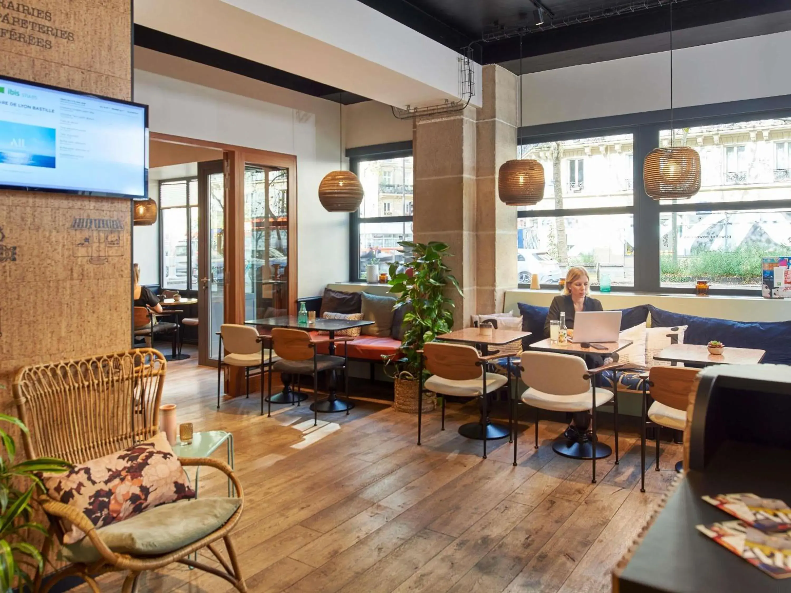 Property building in Ibis Styles Hotel Paris Gare de Lyon Bastille Property building in Ibis Styles Hotel Paris Gare de Lyon Bastille