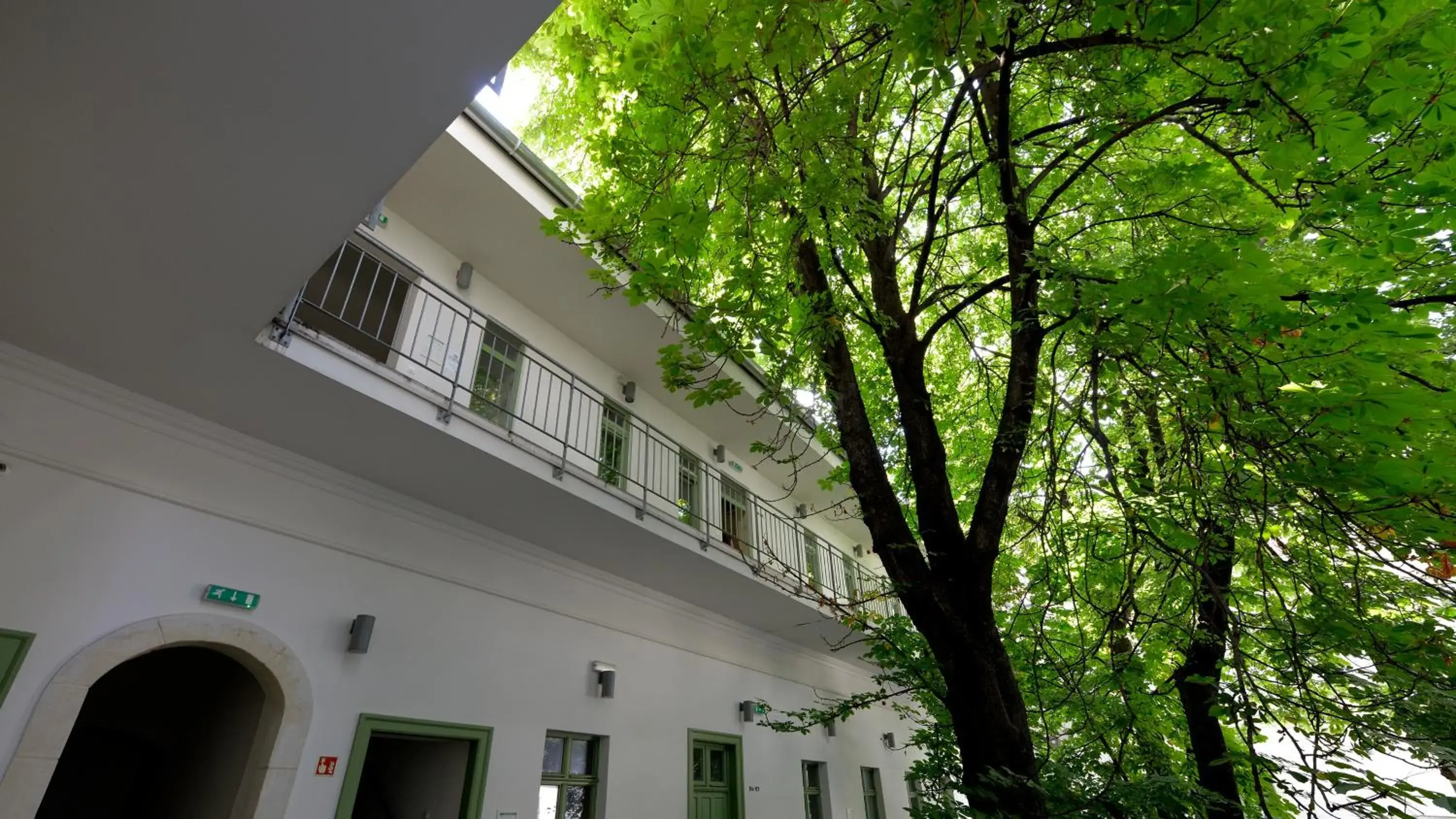 Property building in The Hive Party Hostel Budapest Property building in The Hive Party Hostel Budapest