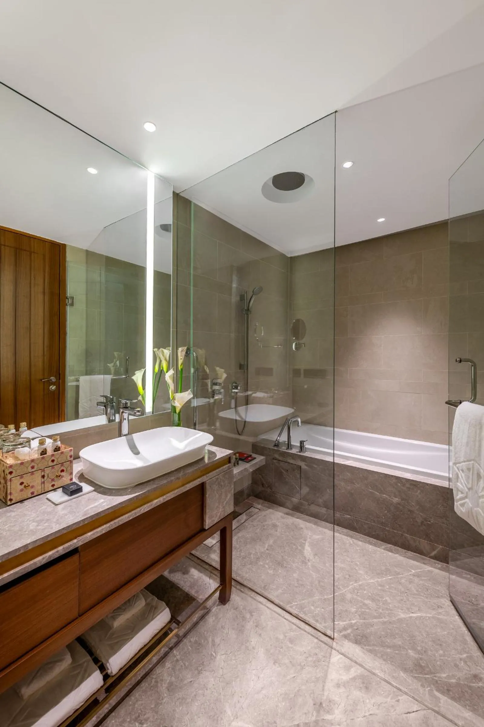 Shower in Taj Mussoorie Foothills, Dehradun