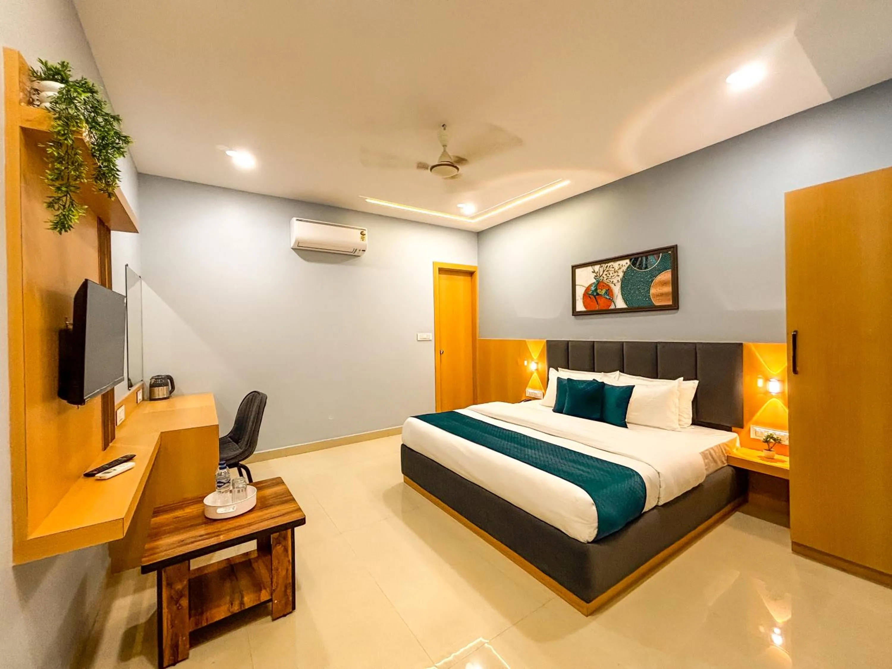 Bed in Hotel Manas Inn