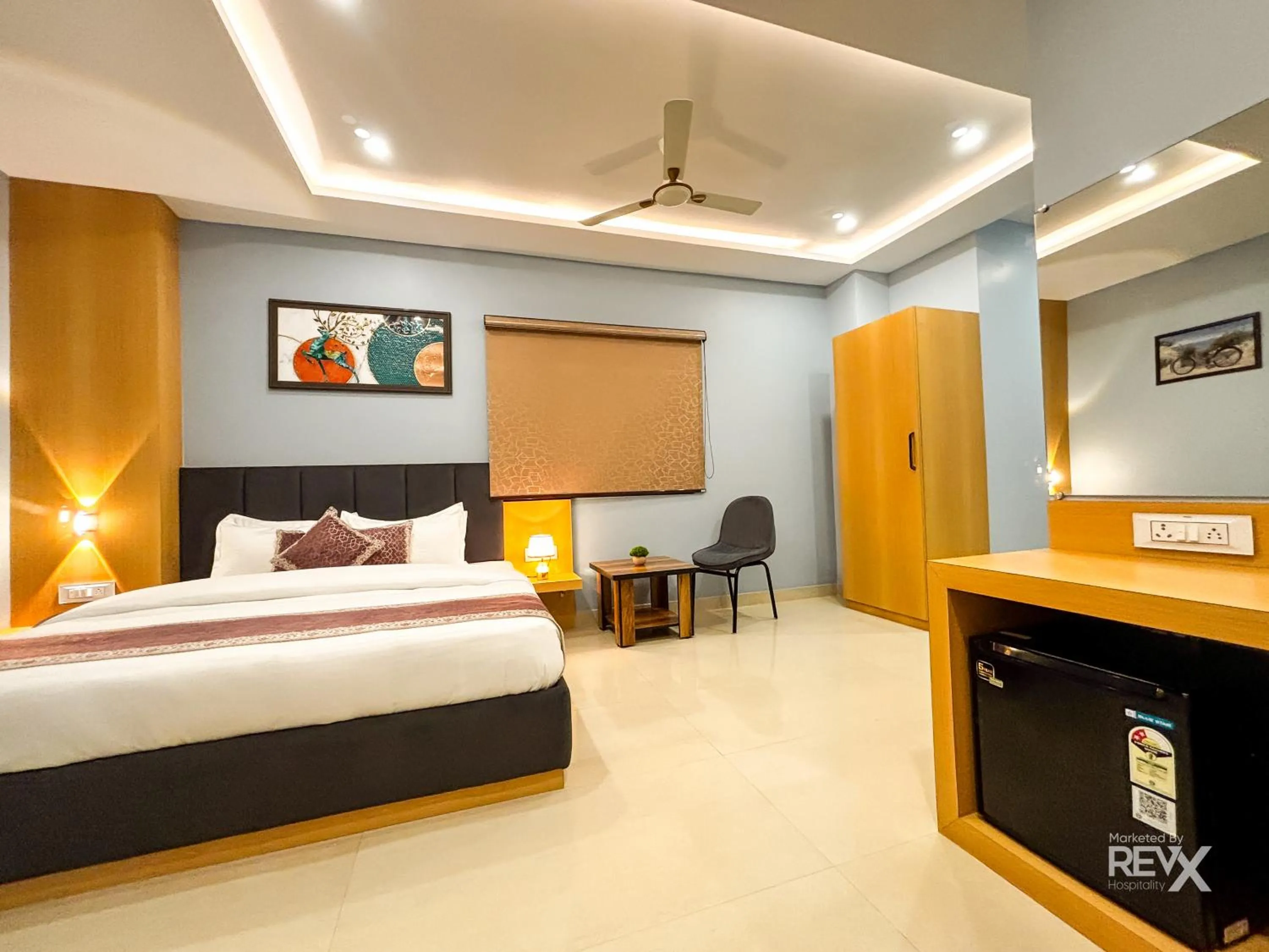 Bed in Hotel Manas Inn