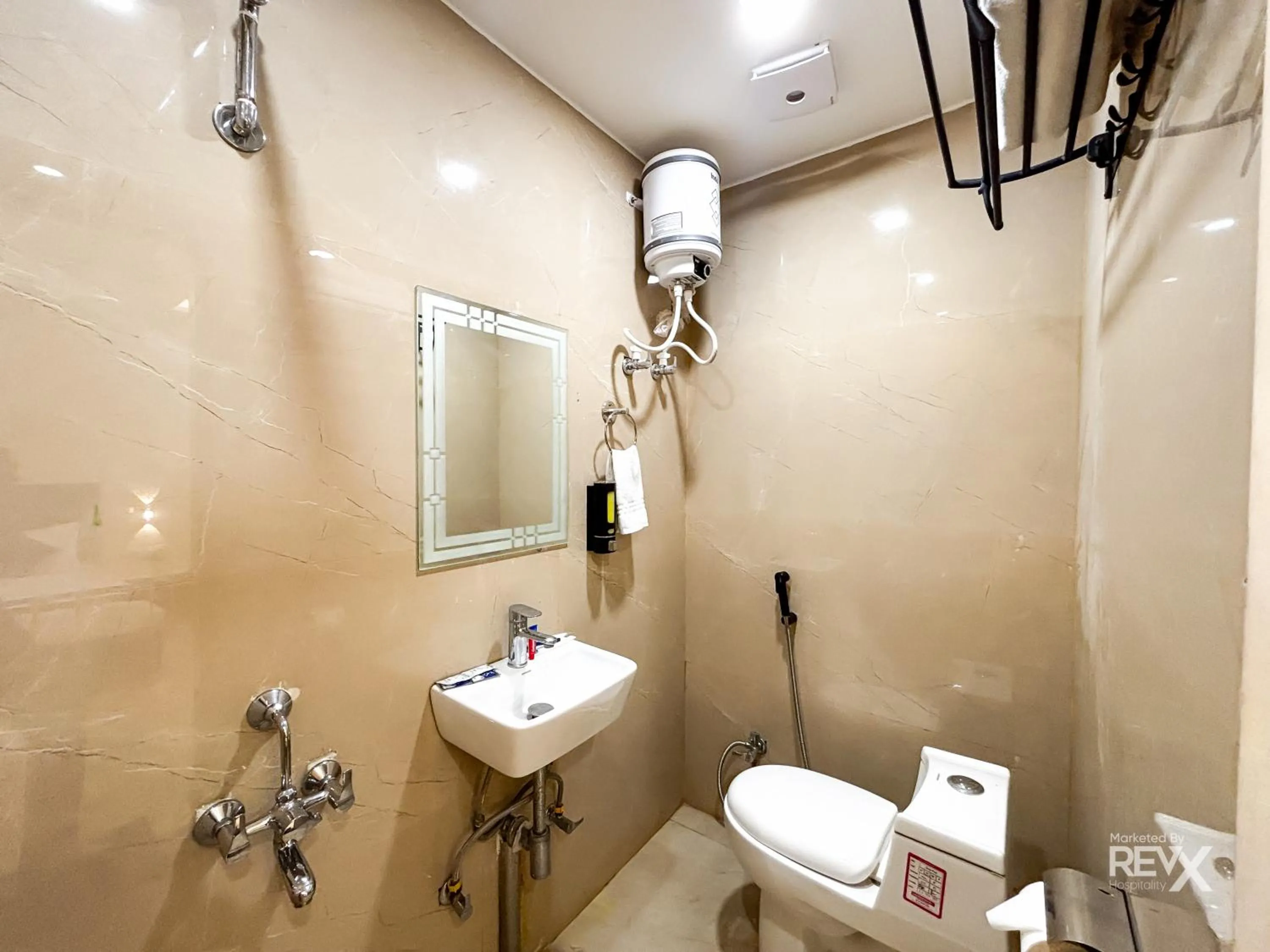 Bathroom in Hotel Manas Inn