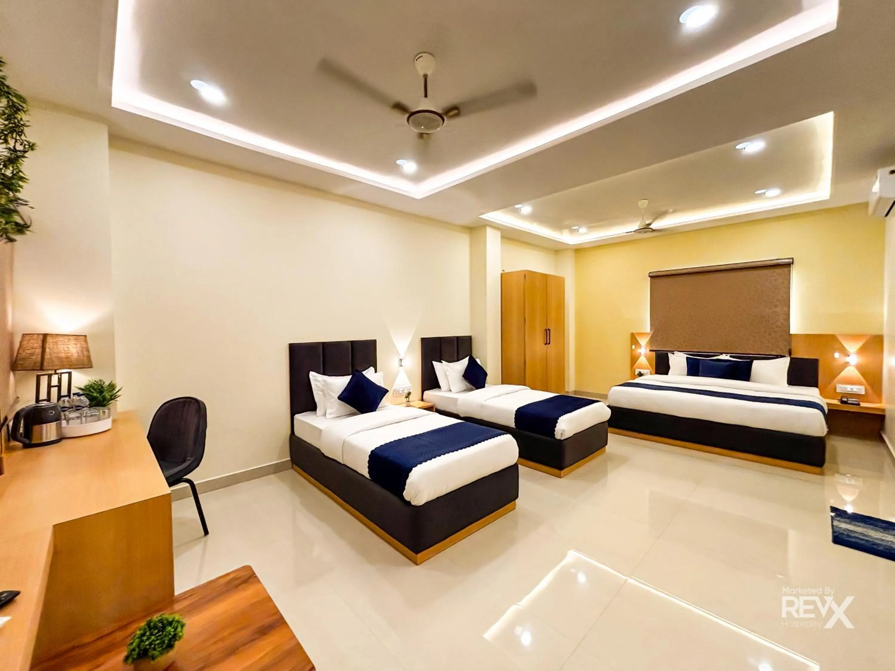 Bed in Hotel Manas Inn