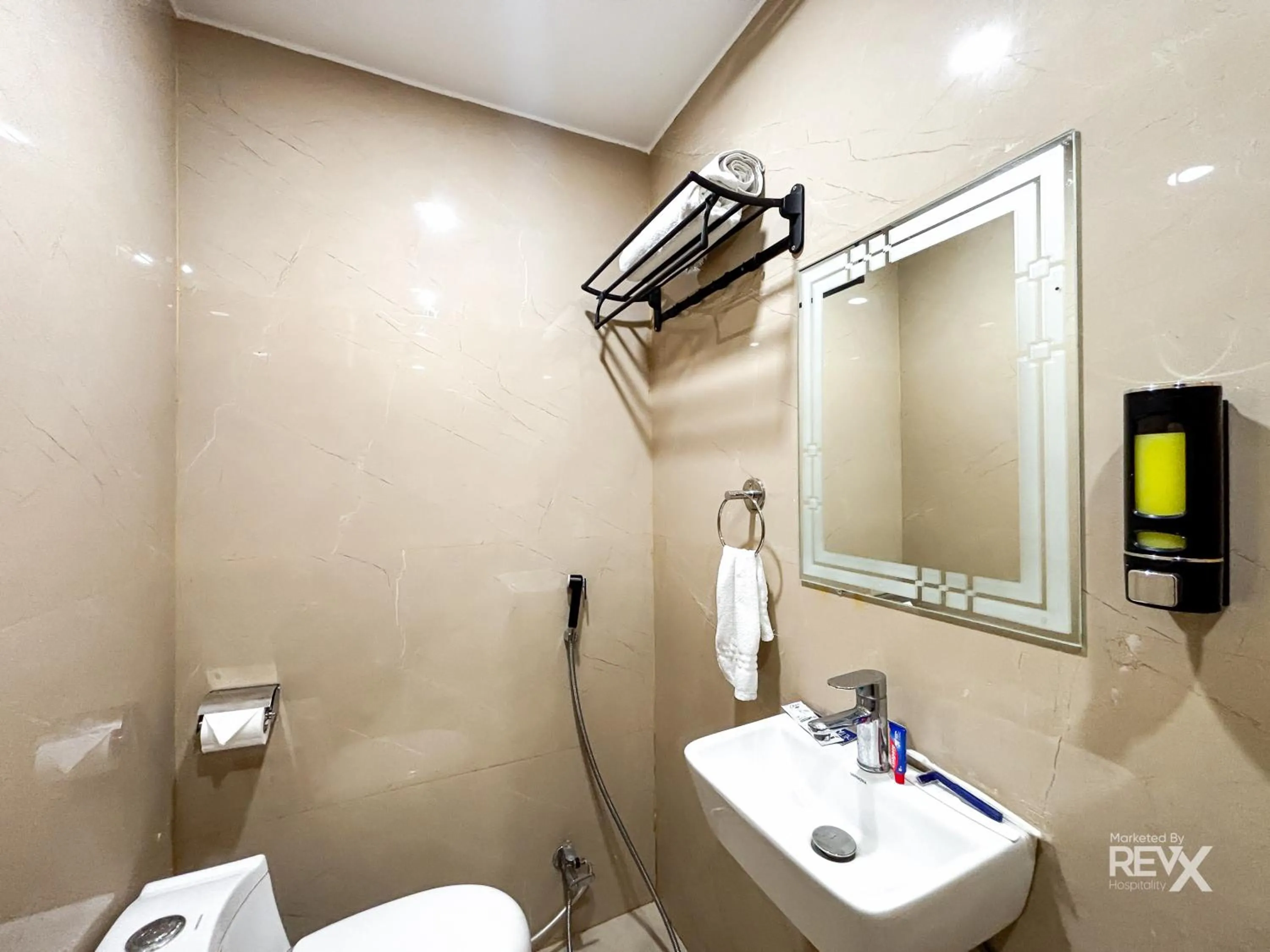 Bathroom in Hotel Manas Inn