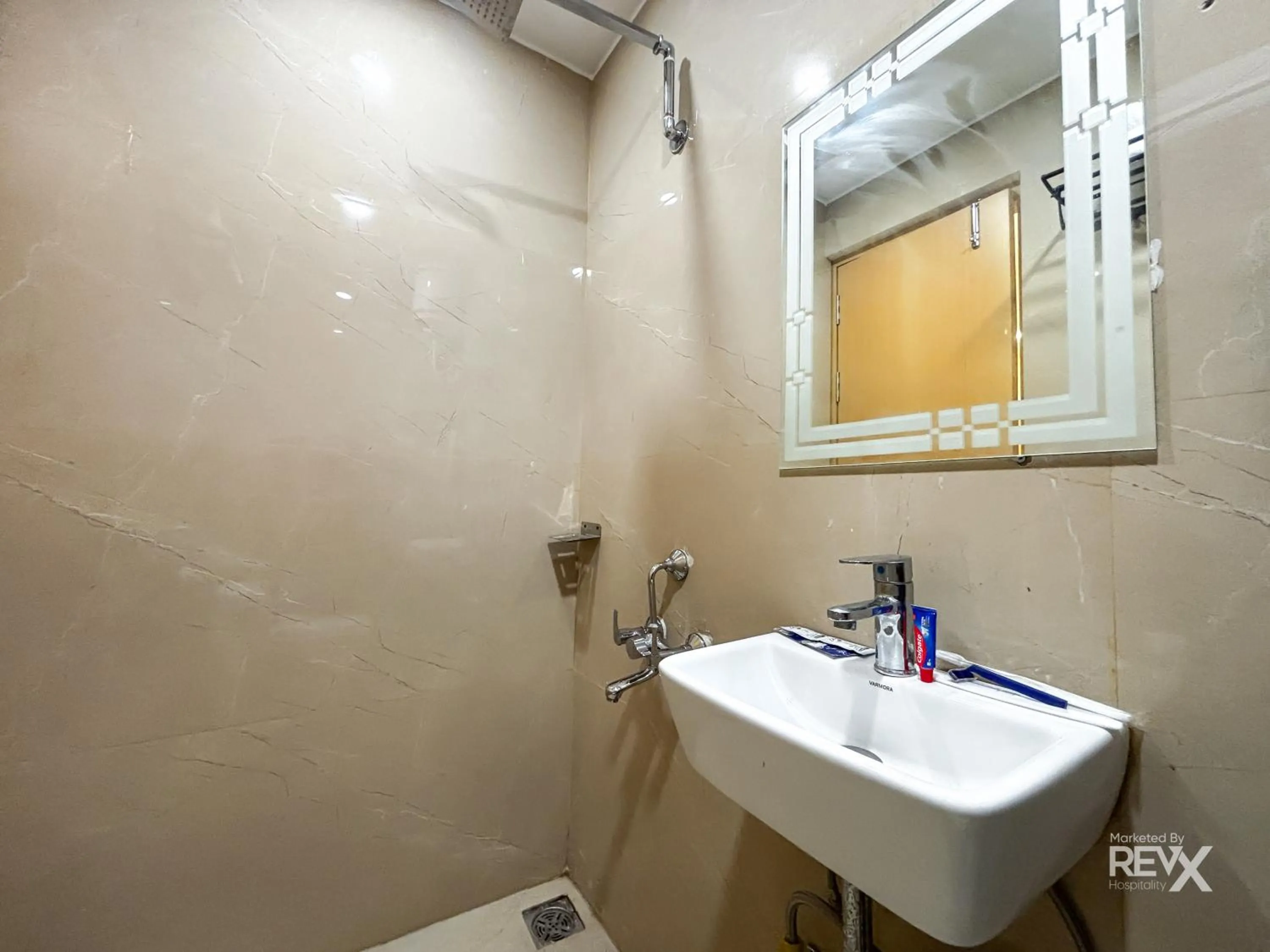 Bathroom in Hotel Manas Inn