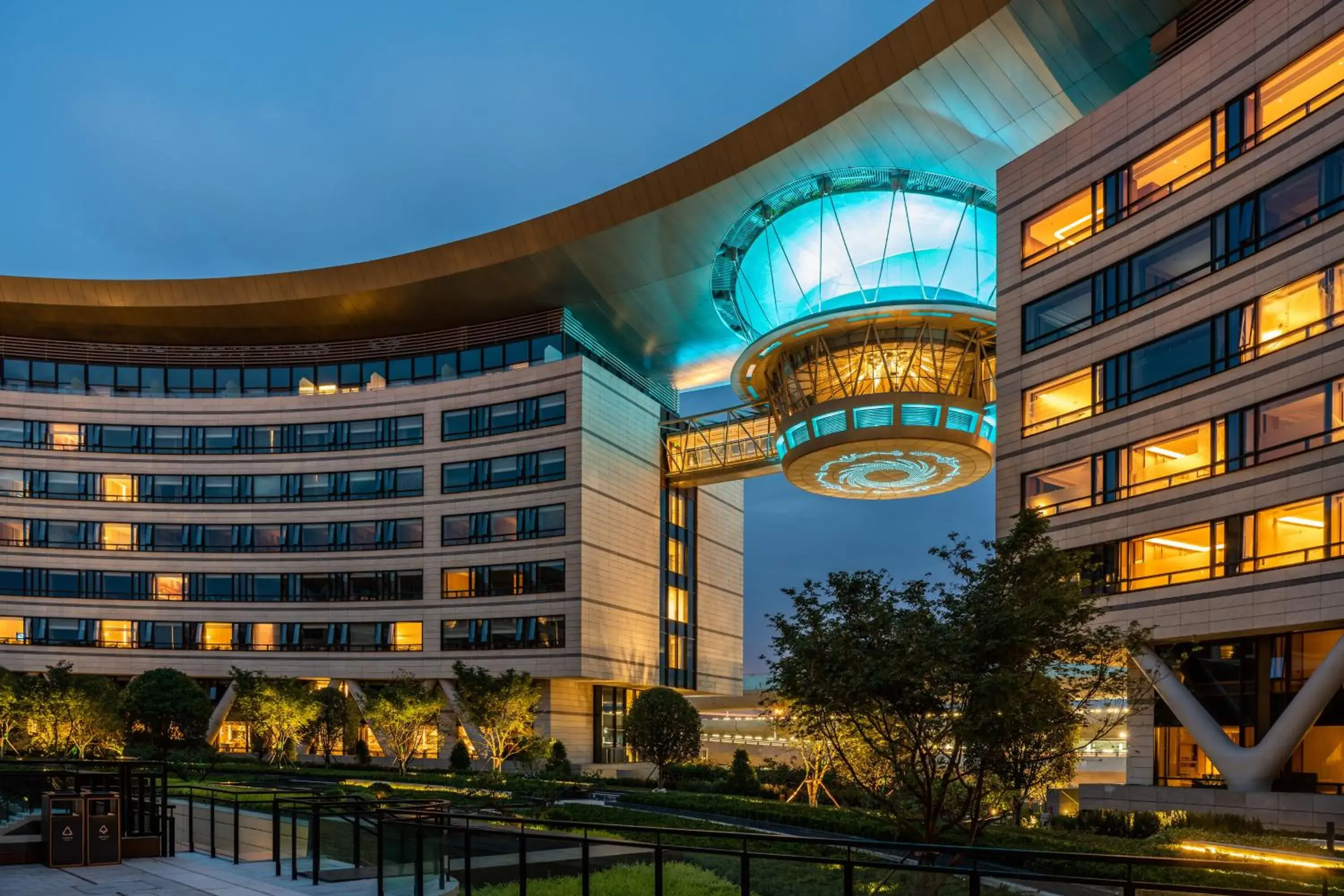 Property building in Tianfu Joyhub Air Hotel Property building in Tianfu Joyhub Air Hotel