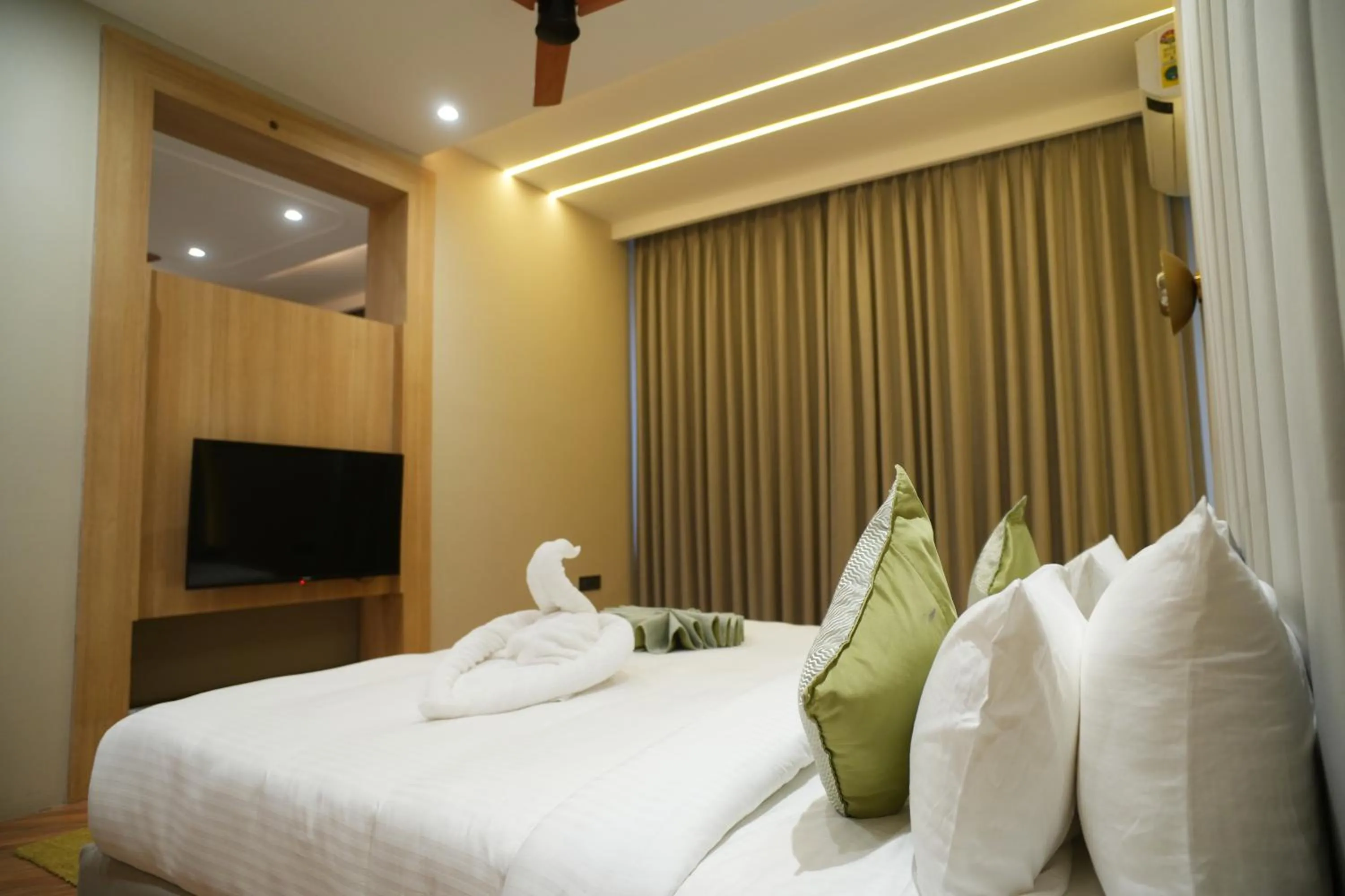 Q' Nest Hotel Cloud End Lansdowne