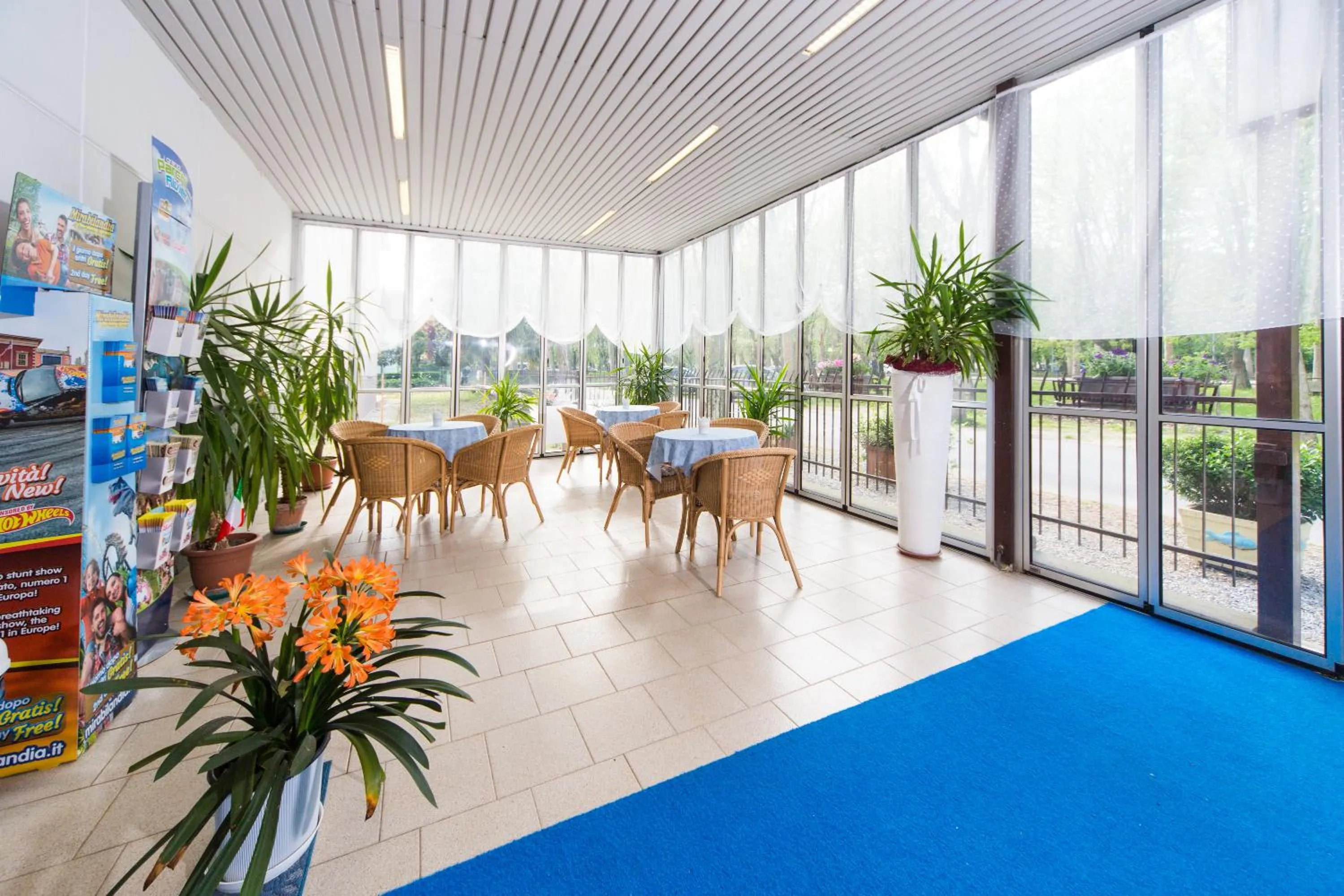 Communal lounge/ TV room in Hotel Majorca