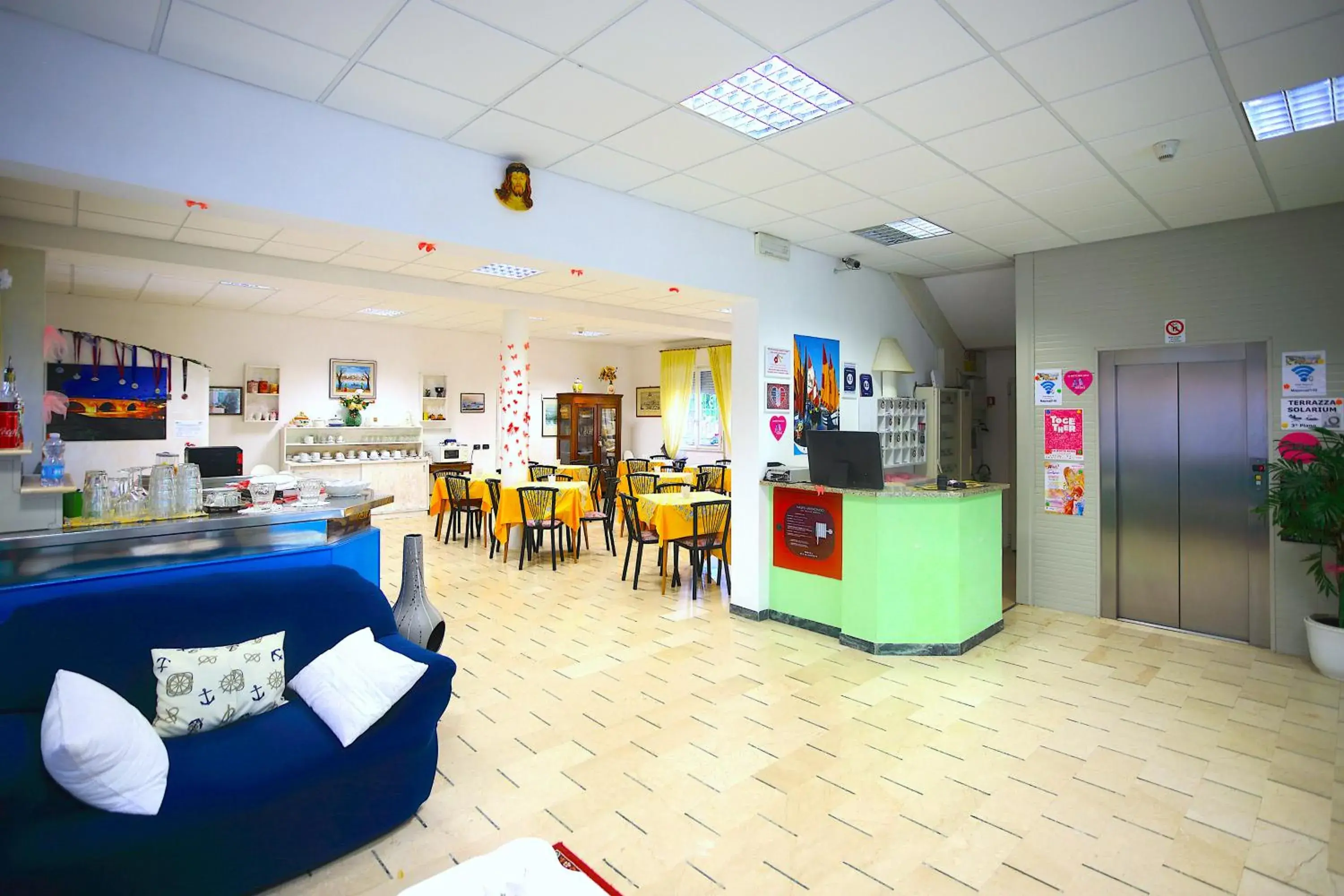 Communal lounge/ TV room in Hotel Majorca