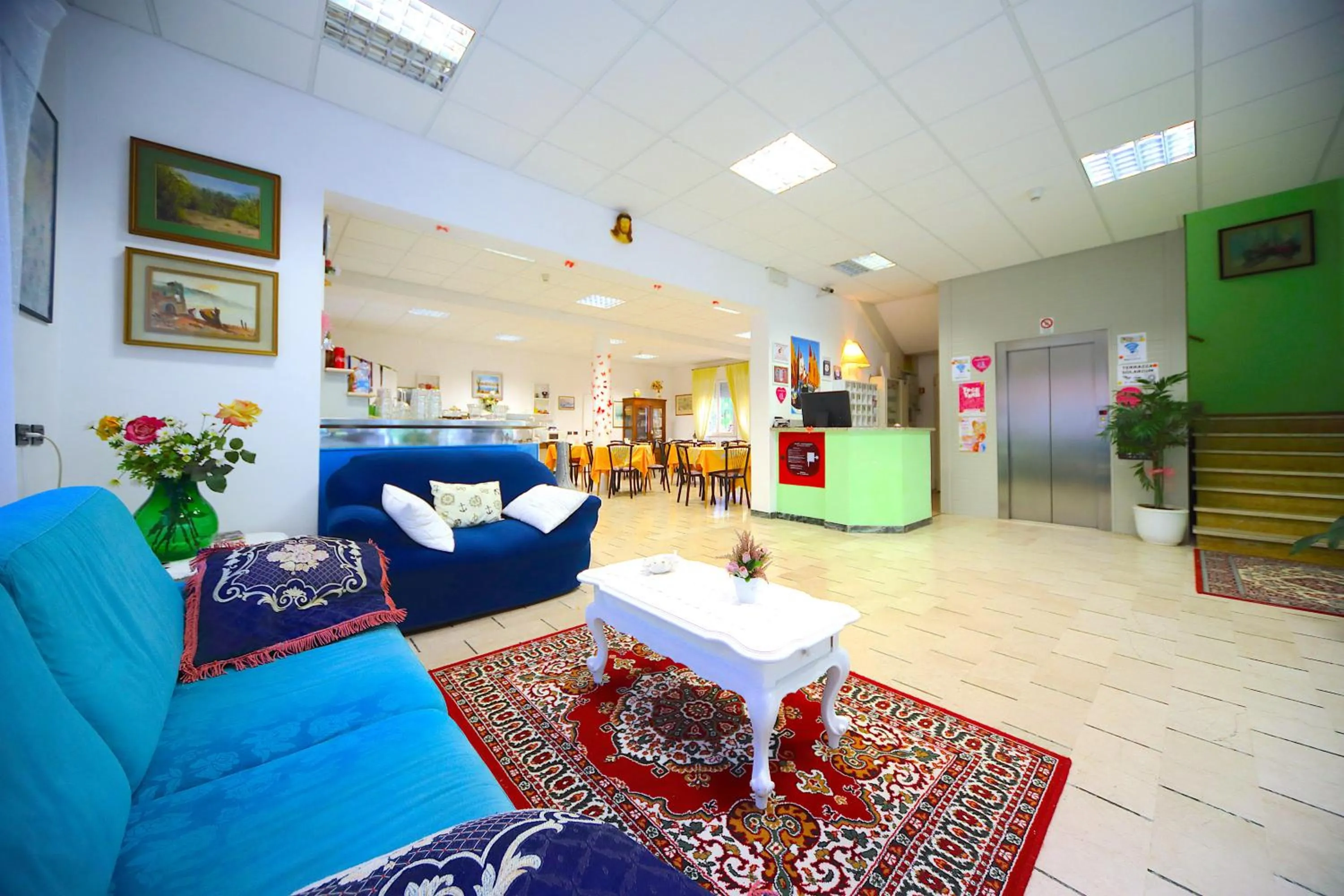 Restaurant/places to eat in Hotel Majorca