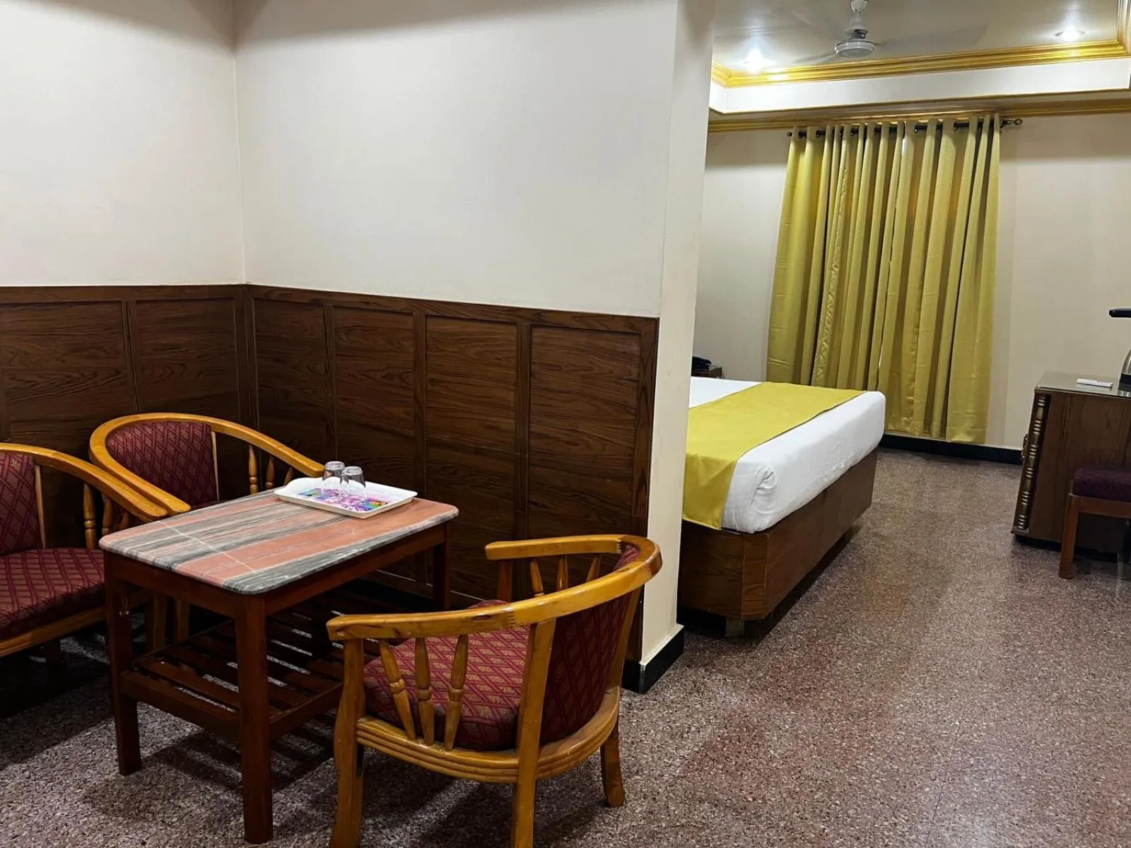 Hotel I K London Residency