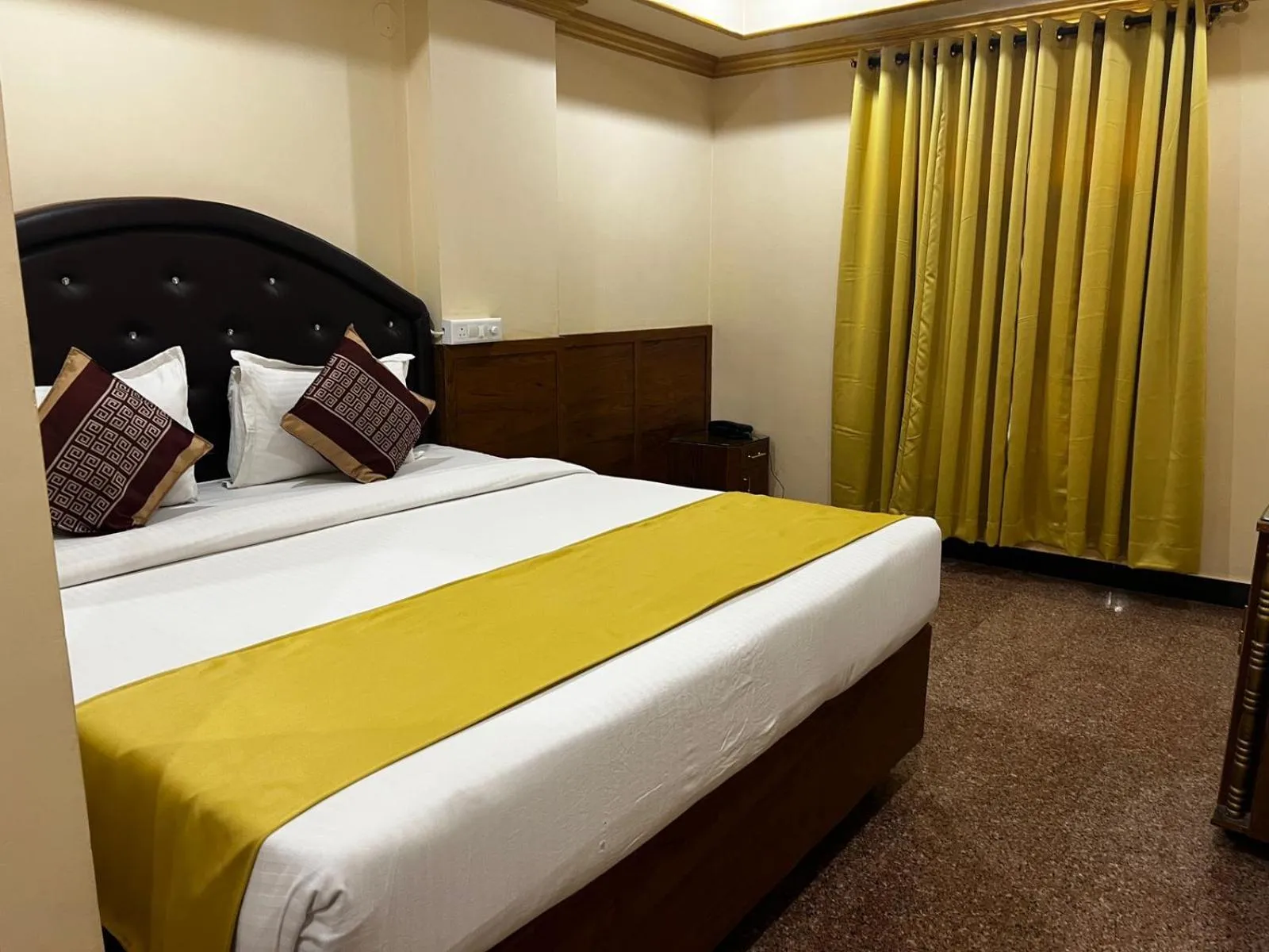 Hotel I K London Residency